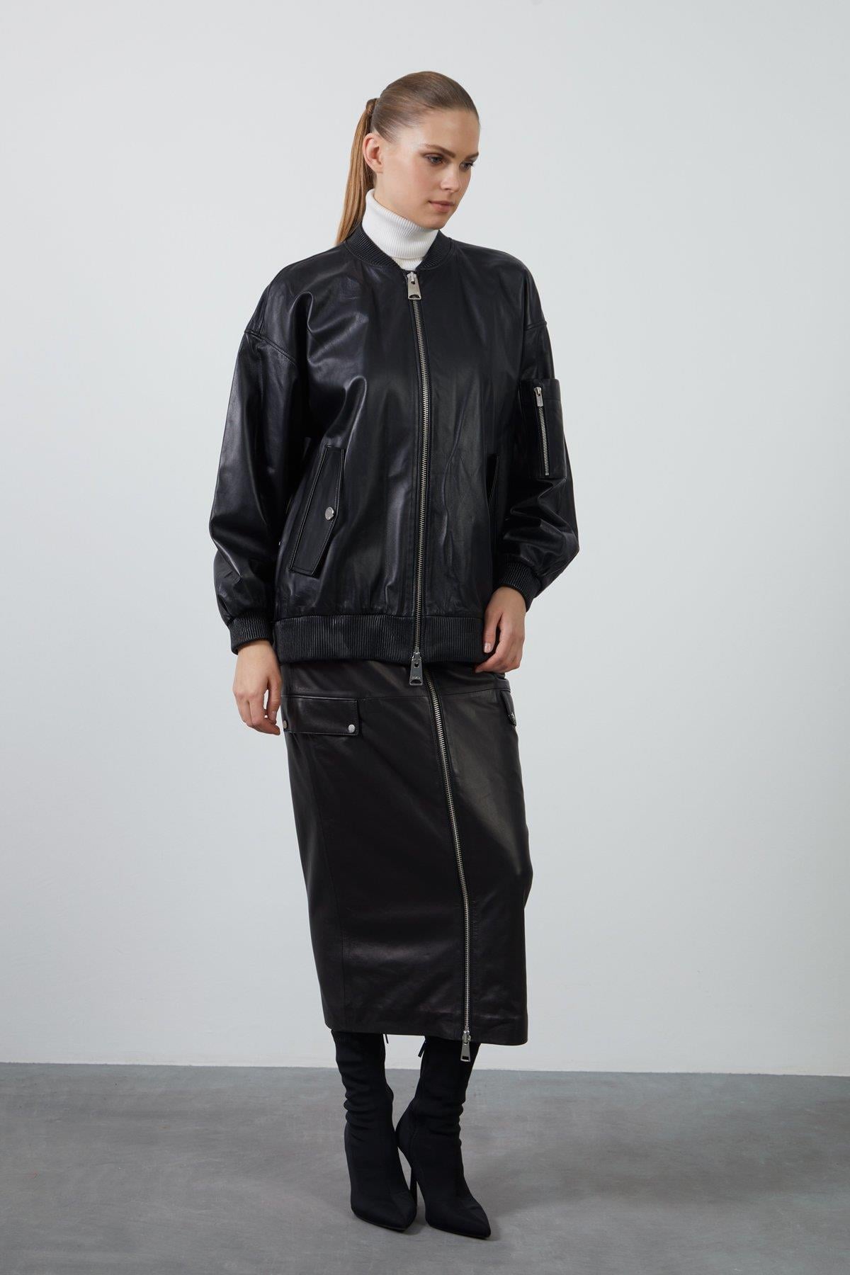 Shoulder Epaulet Detail Cuffed Cuffs and Hem Elasticized Leather Jacket