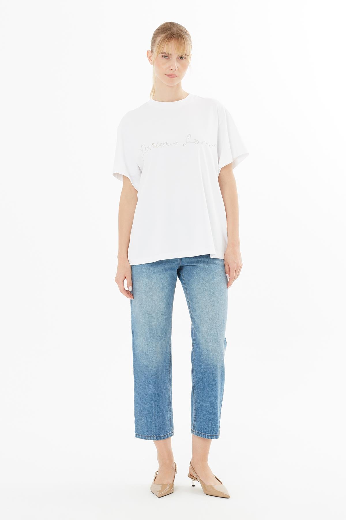 Simli Nakışlı Beyaz T-Shirt