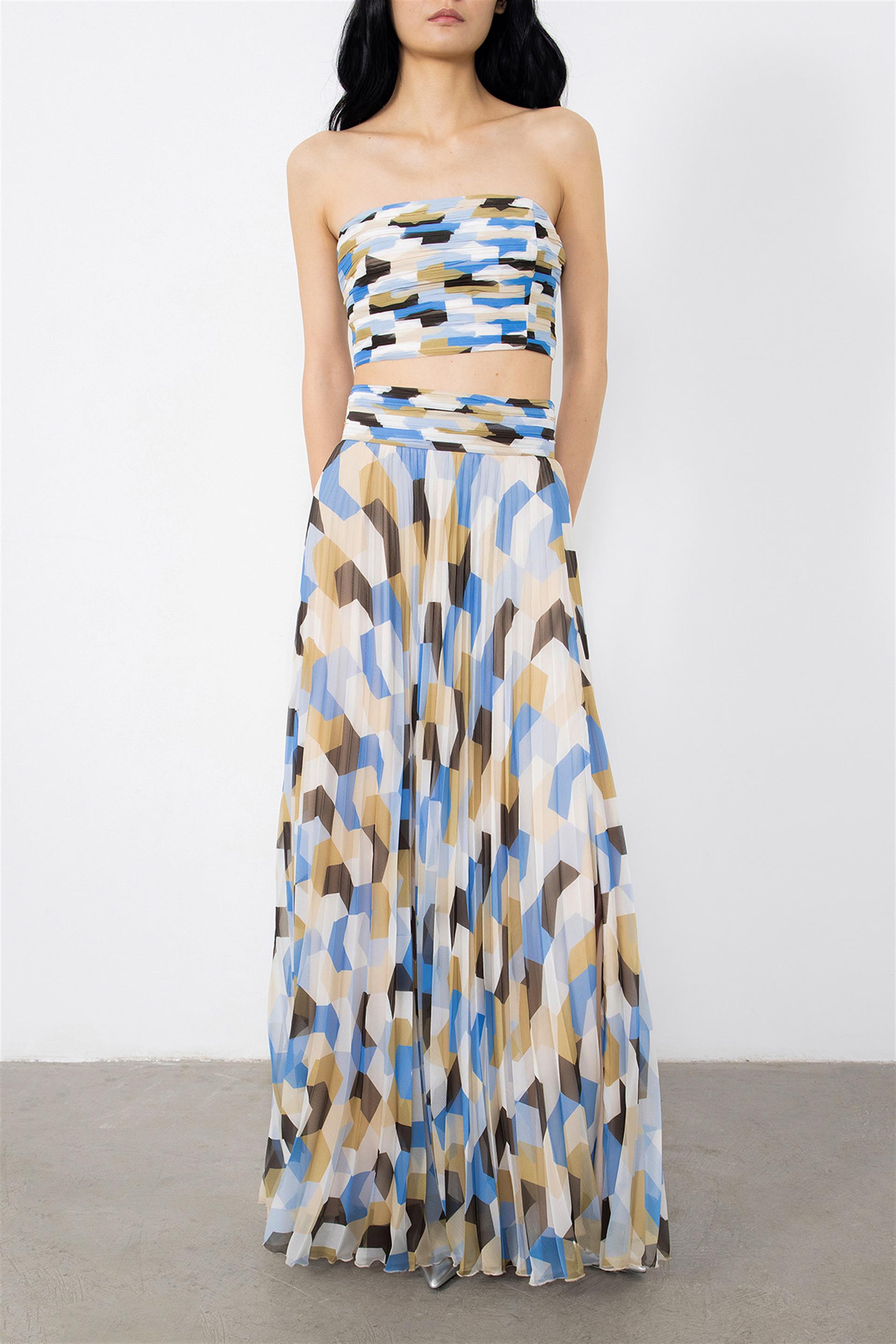 Skirt with Zipper At The Back