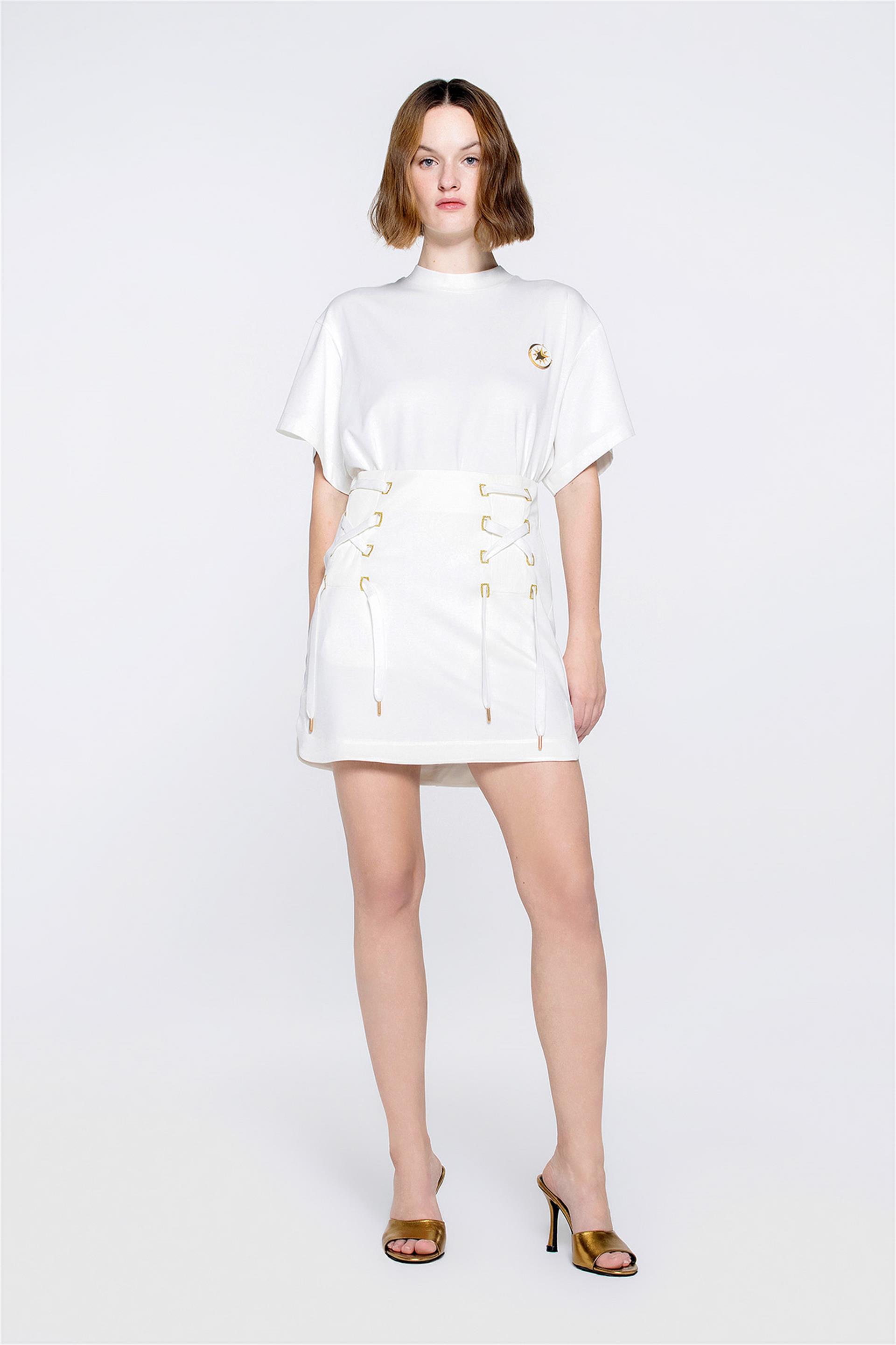 Yıldız Pleksi Detaylı Dik Yaka Kısa Kol Pembe Tshirt