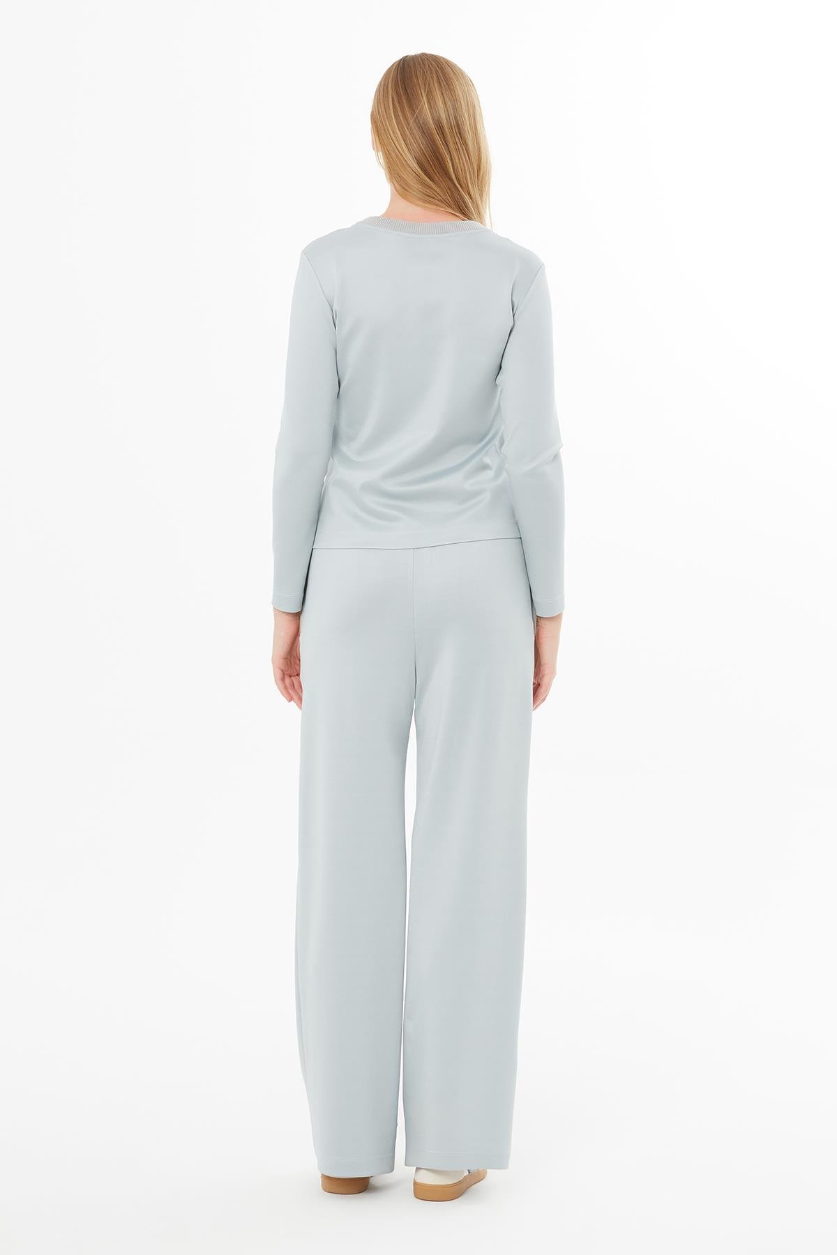 Taşlı G Logolu Gri Bluz