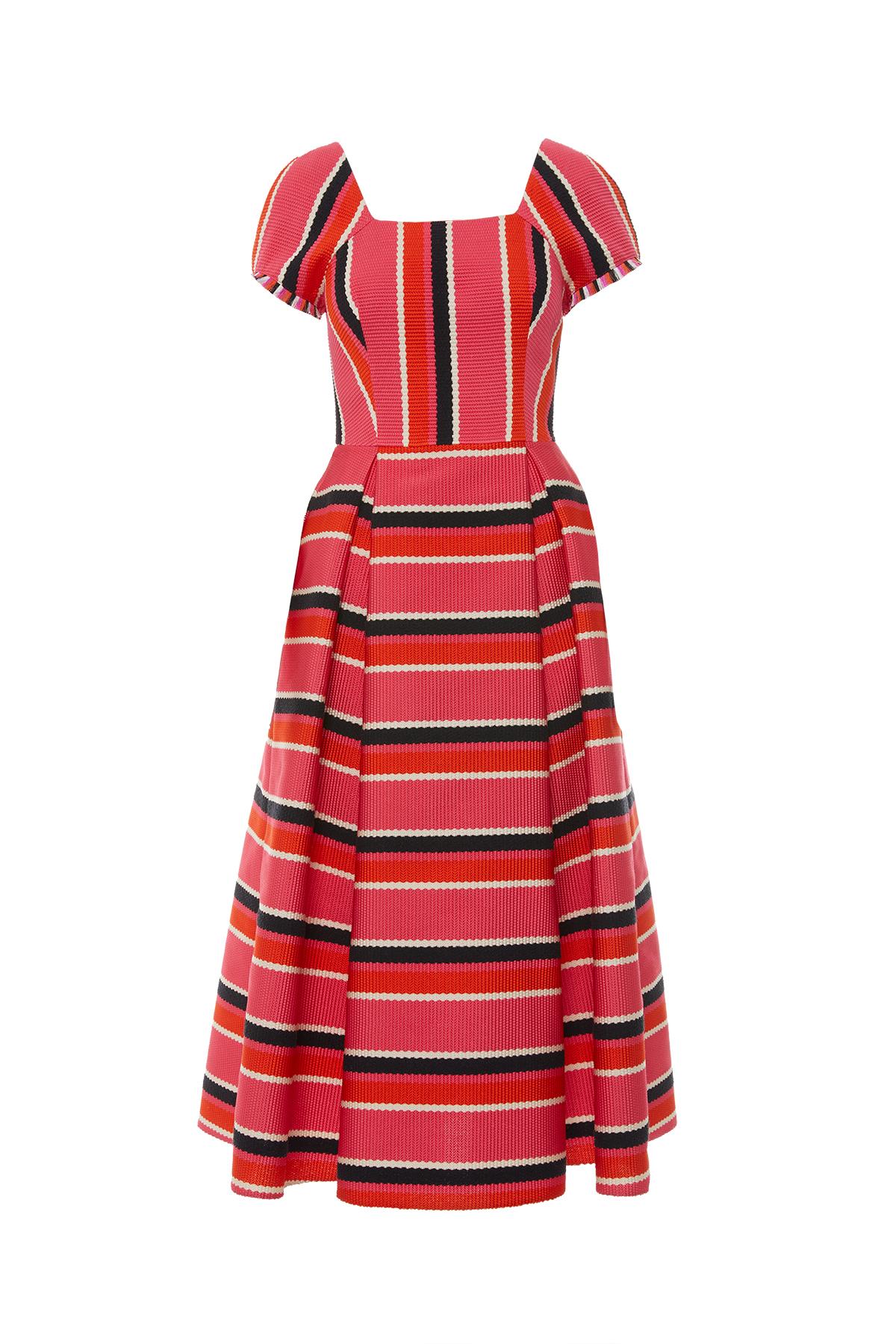 Kolları Püskül Detaylı Dokulu Kumaş Pilili Elbise