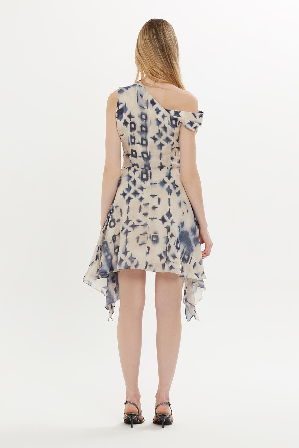 Tek Omuzlu Kısa Elbise