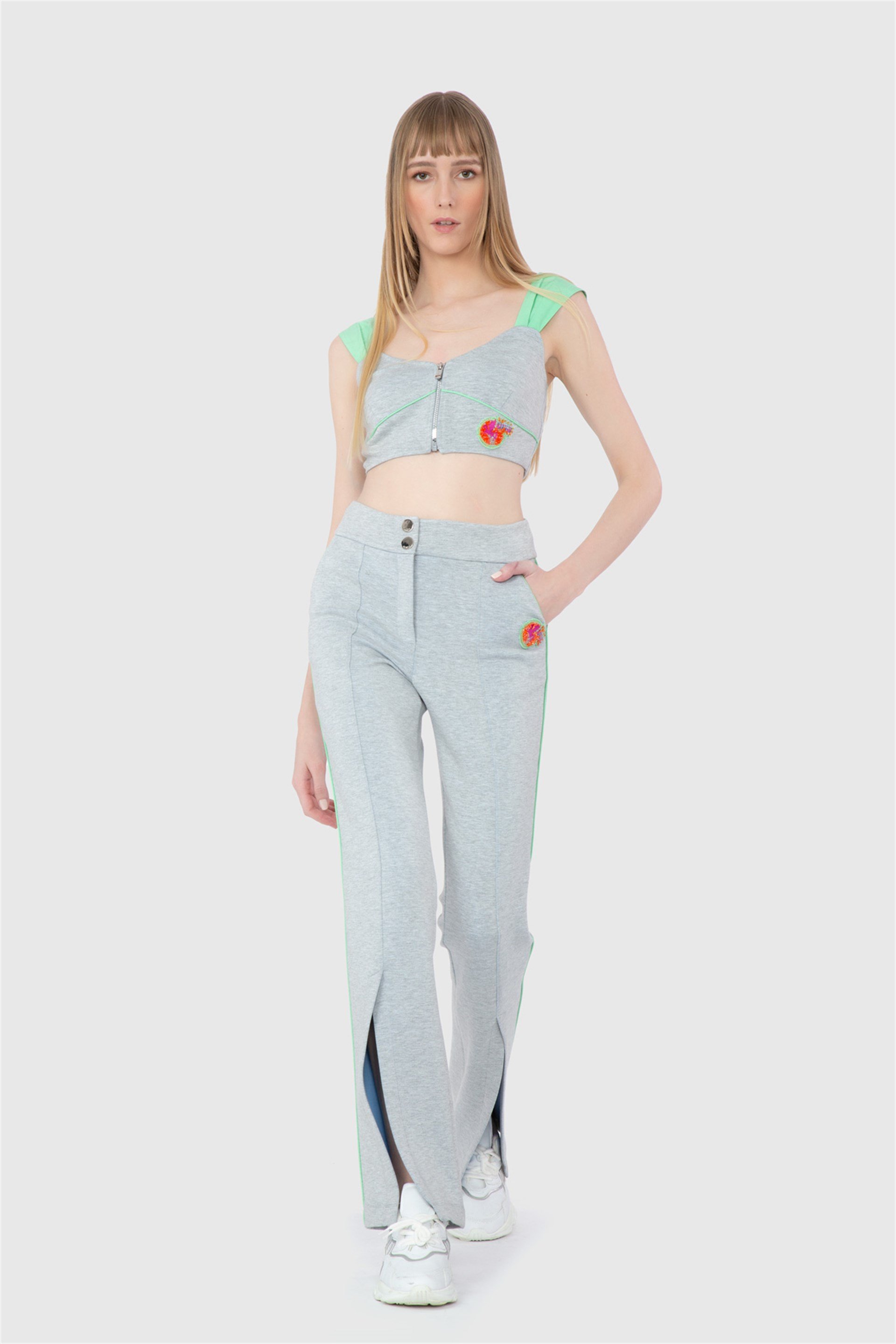 Teknik Kumaş Ve Şerit Detaylı Scuba Gri Crop Top