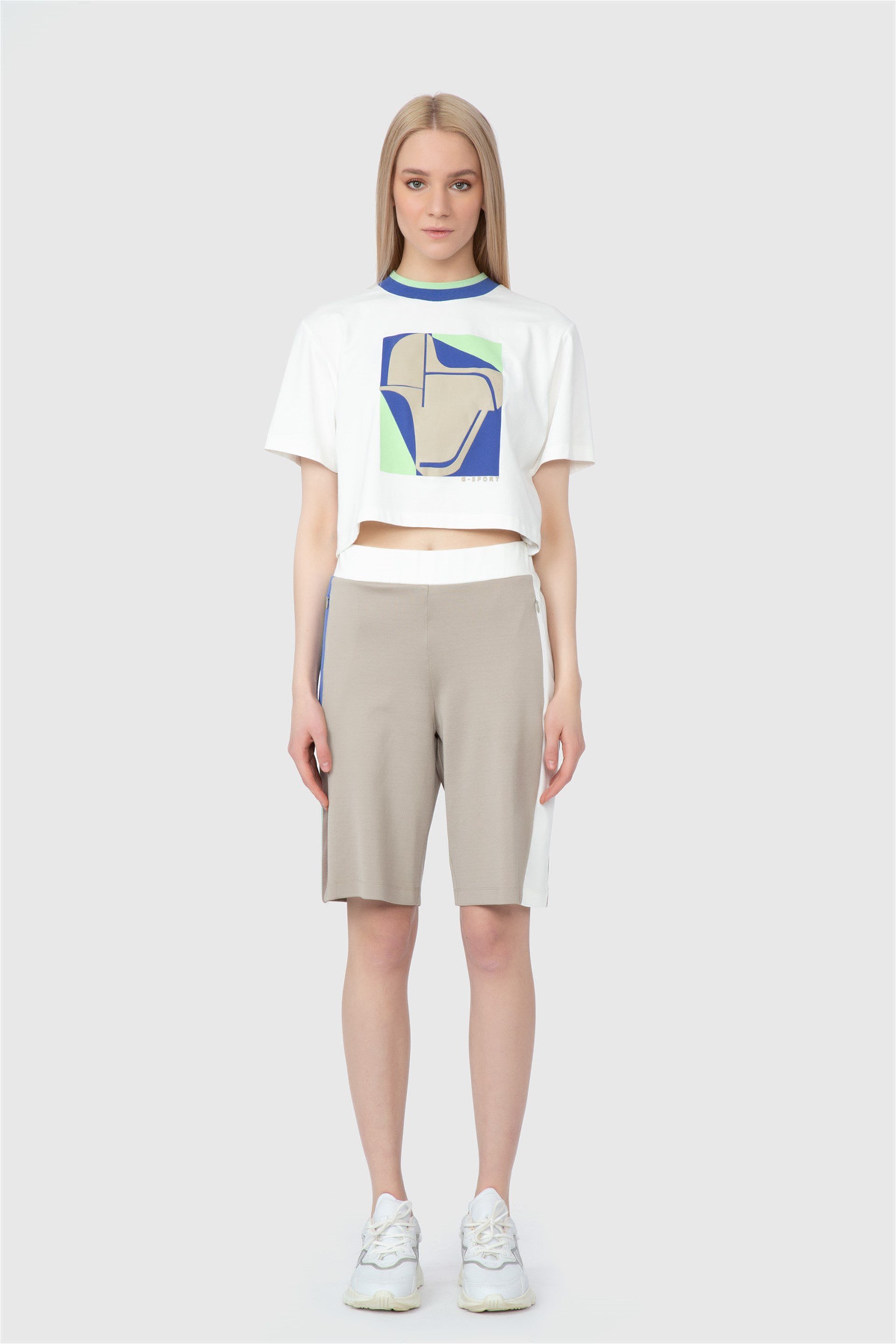 Triko Bant Detaylı Bermuda Bej Şort