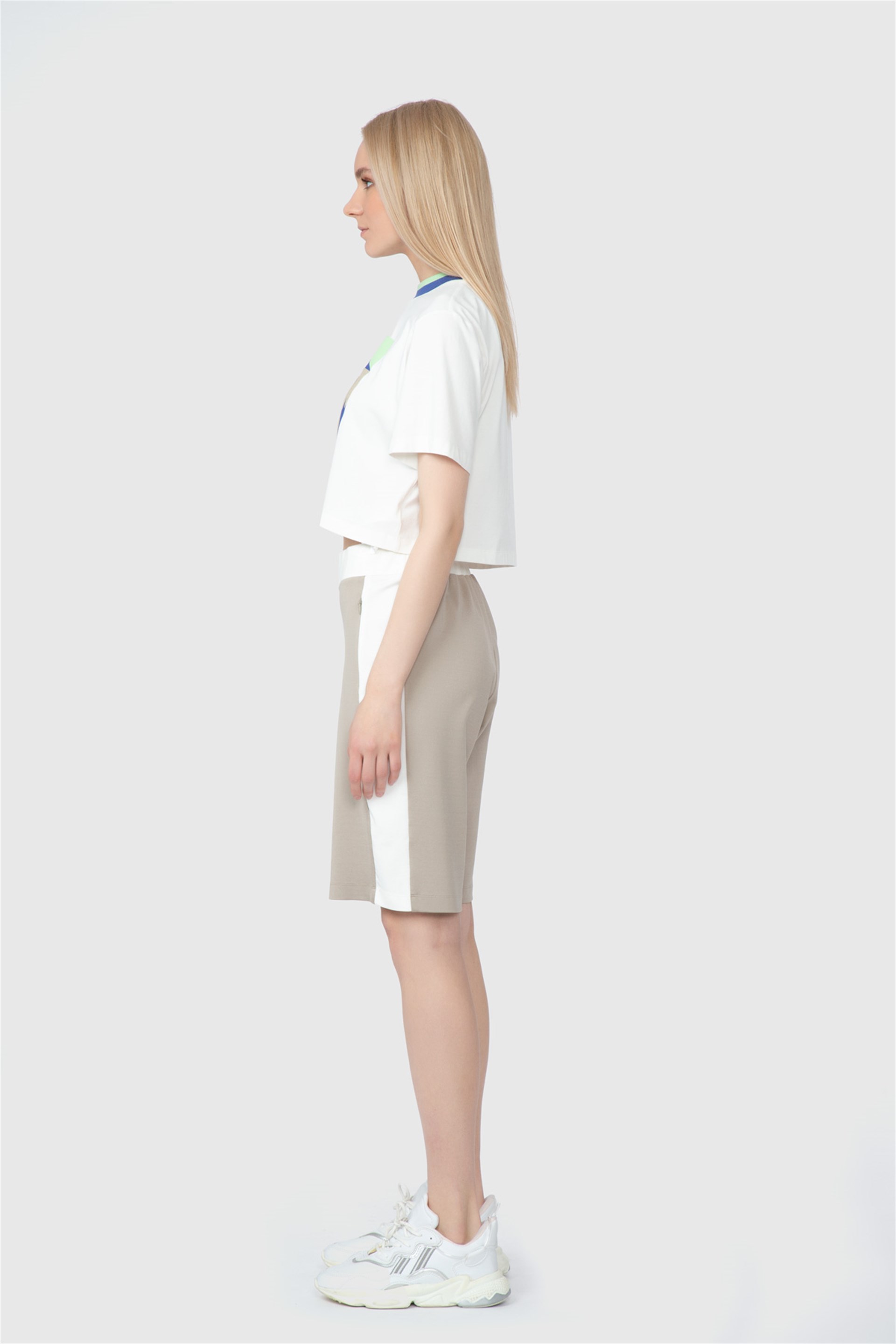 Triko Bant Detaylı Bermuda Bej Şort