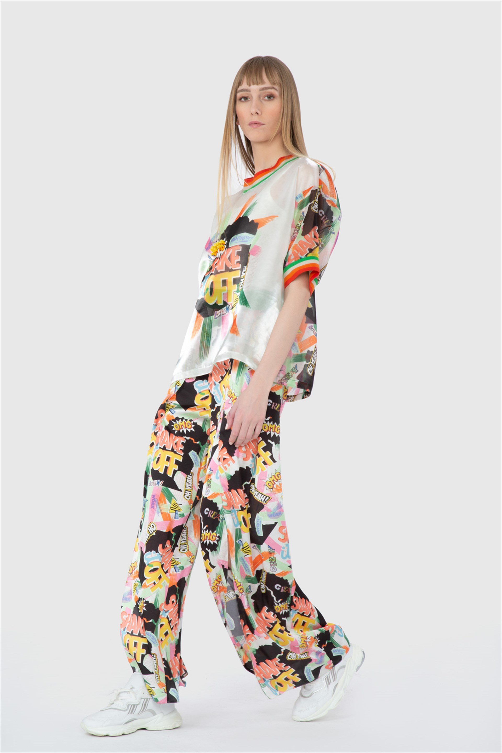 Triko Detaylı Organze Desenli Orijinal Tshirt