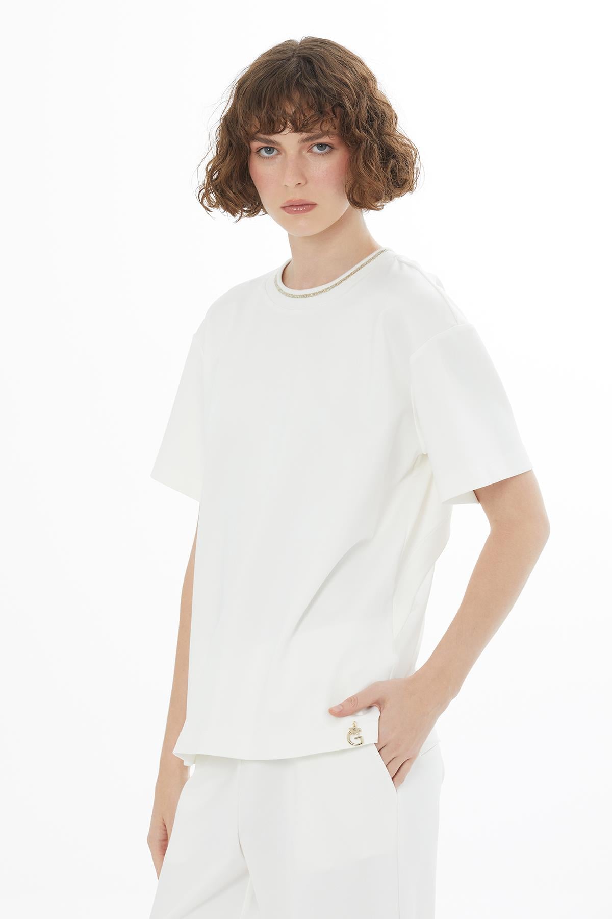 Tül Detaylı T-Shirt