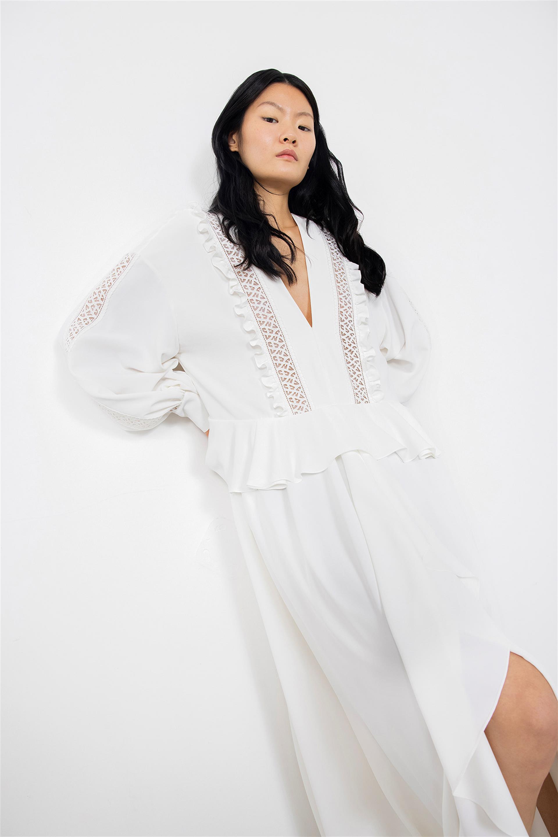 Volan Detaylı Şerit Aksesuarlı Mavi Elbise