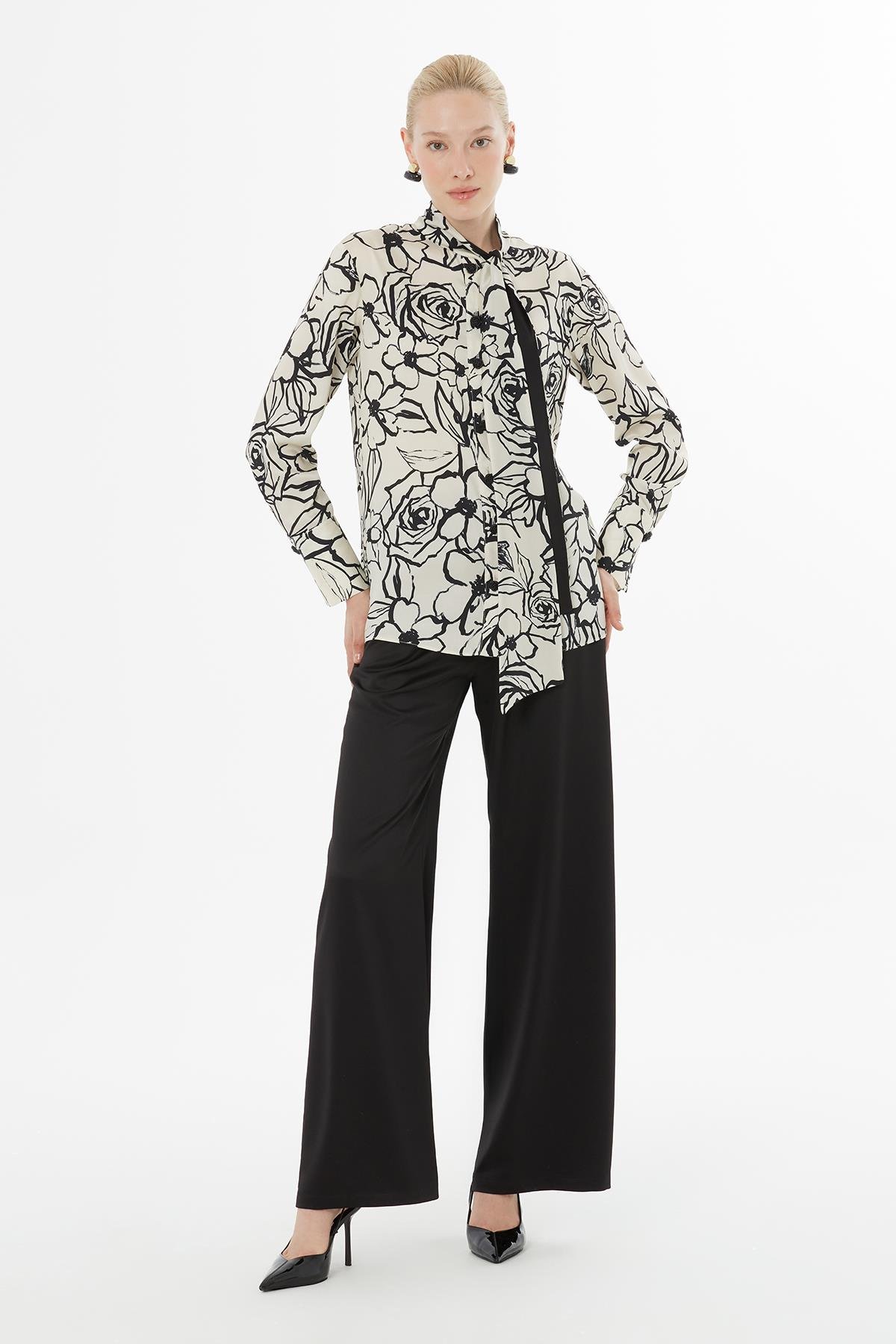 Yakadan Fularlı Ve Beli Lastikli Ekru Pijama Takımı