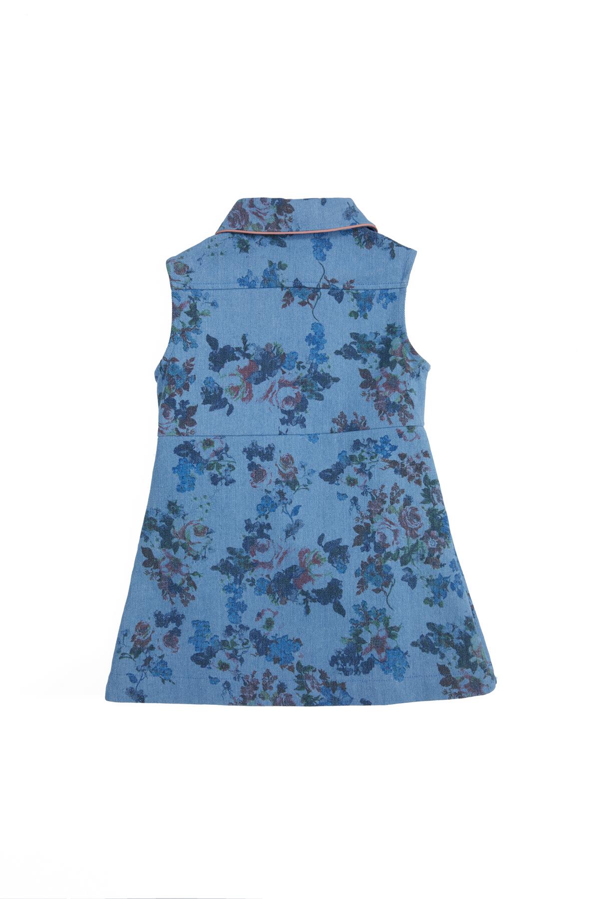 Yakalarda Aksesuar Detaylı Çıtçıtlı Desenli Jean Elbise