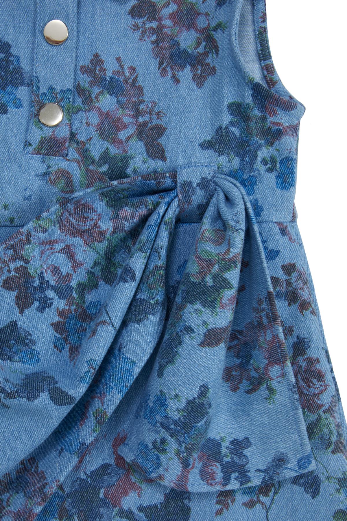 Yakalarda Aksesuar Detaylı Çıtçıtlı Desenli Jean Elbise