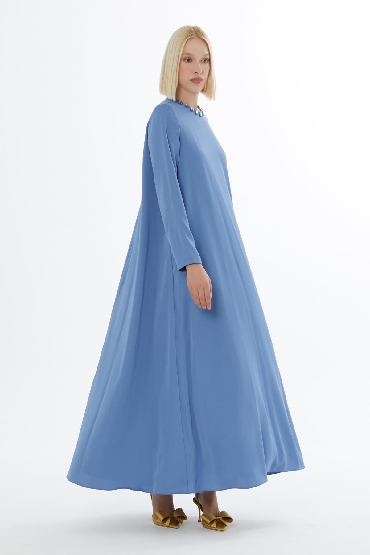 Yakası Taş İşleme Detaylı Lacivert Maxi Boy Abiye Elbise