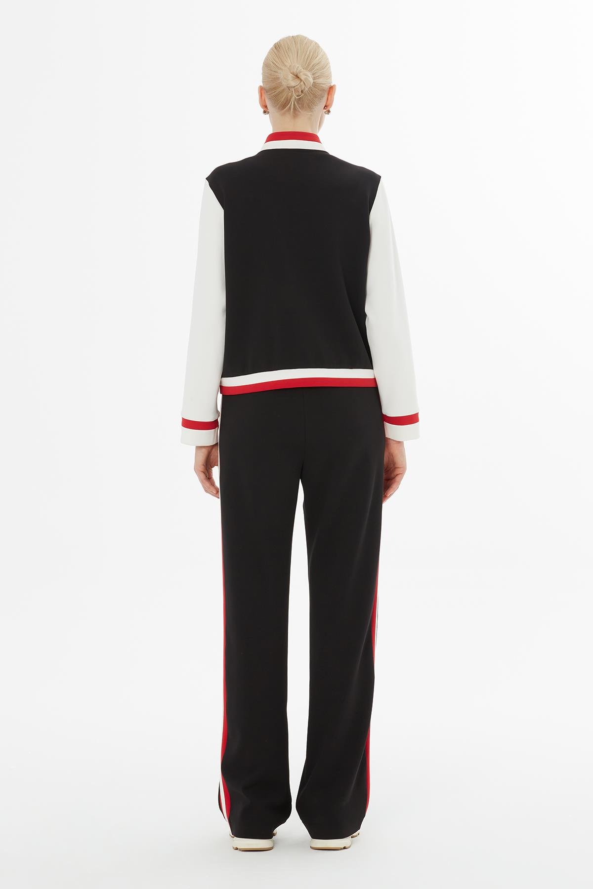 Yan Dikişler Şeritli Siyah Eşofman Takımı