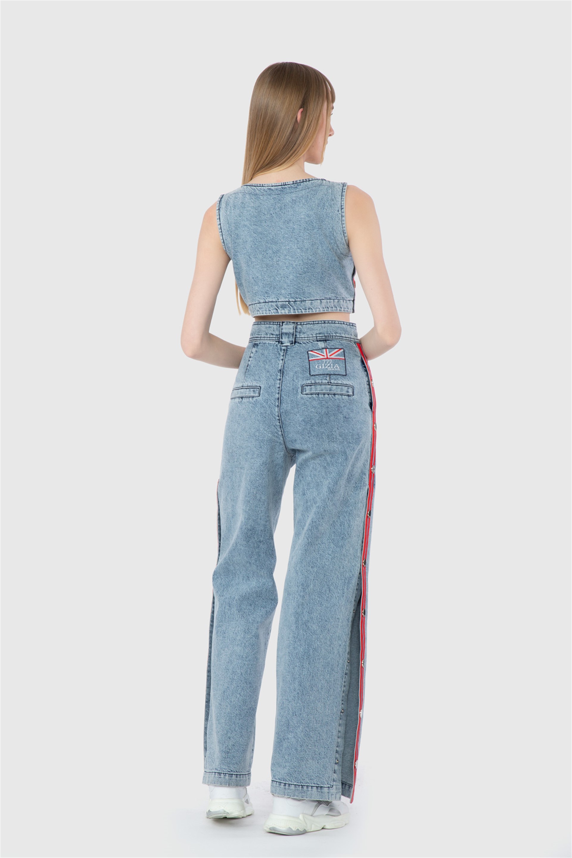 Yanları Şerit Ve Detaylı Lacivert Crop Top