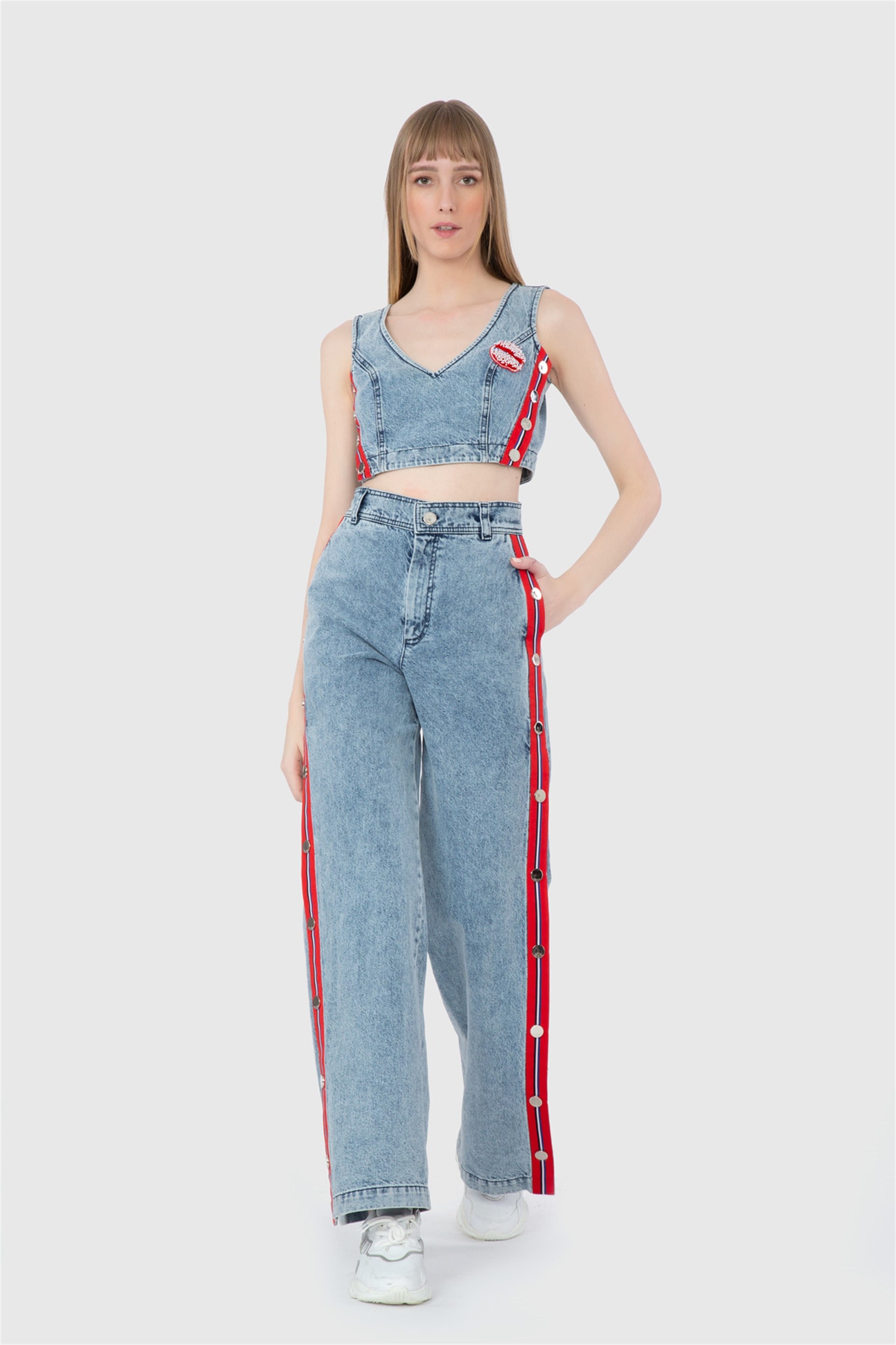 Yanları Şerit Ve Detaylı Lacivert Crop Top