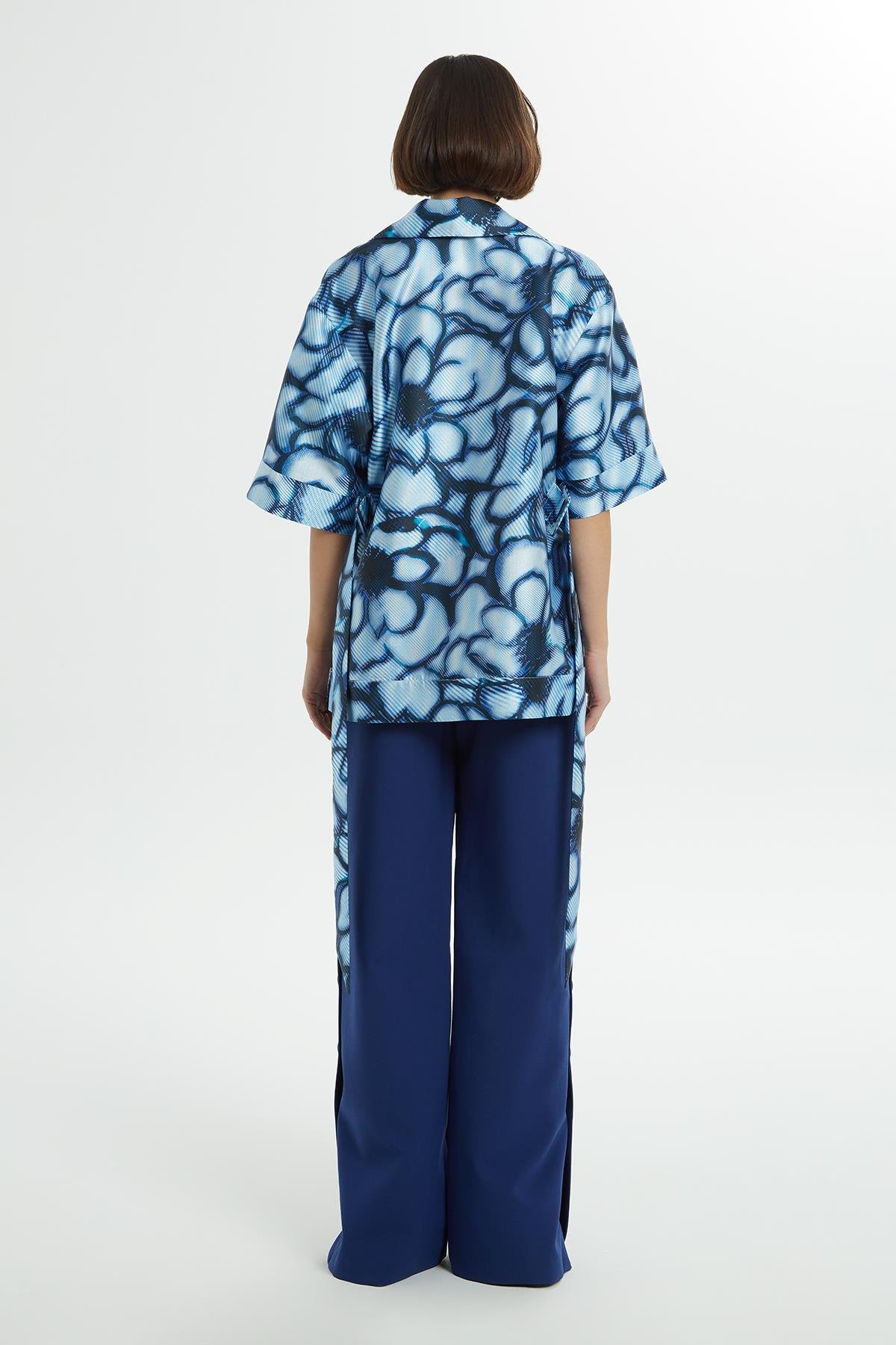 Yanları Toka Detaylı  Düşük Omuzlu Oversıze Astarlı Kadın Ceket