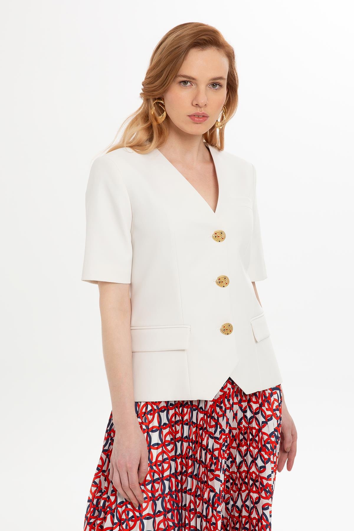 Yarım Kollu V Yaka Ceket Ve Pliseli Etekli Ekru Takım