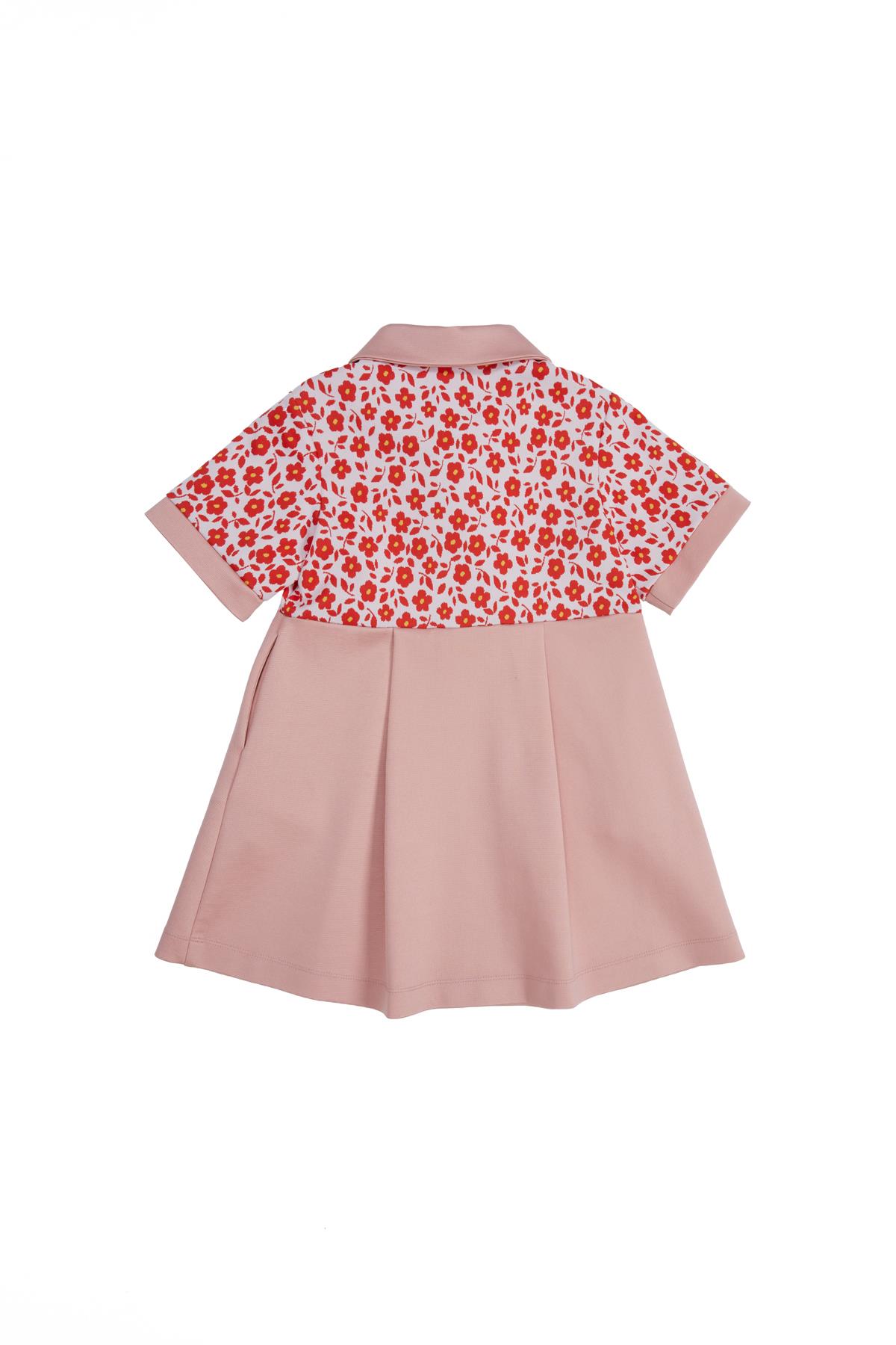 Yarım Pat Düğmeli Üstü Çiçek Desenli Elbise