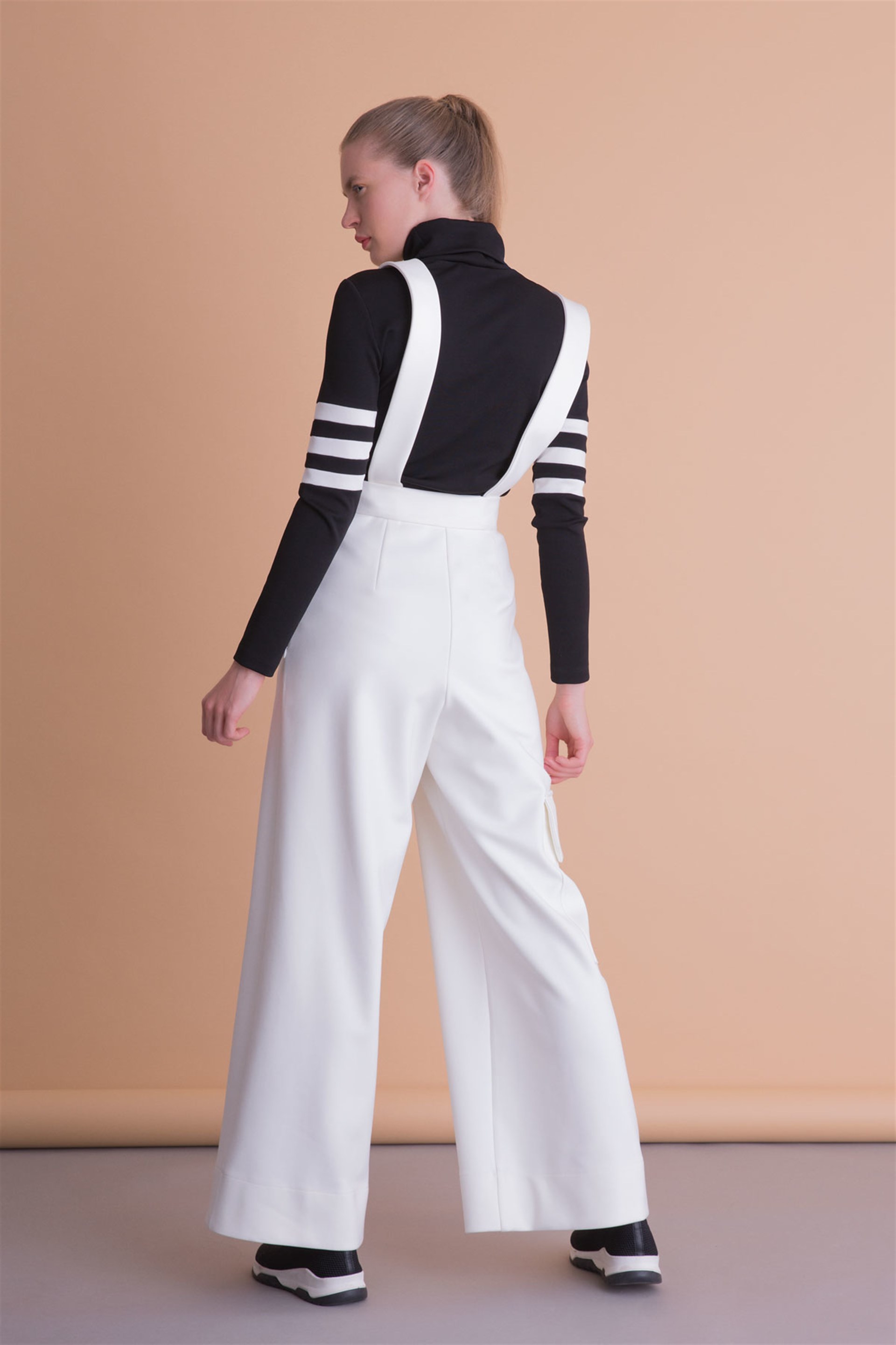 Letter Printed Turtleneck Black Sport Blouse