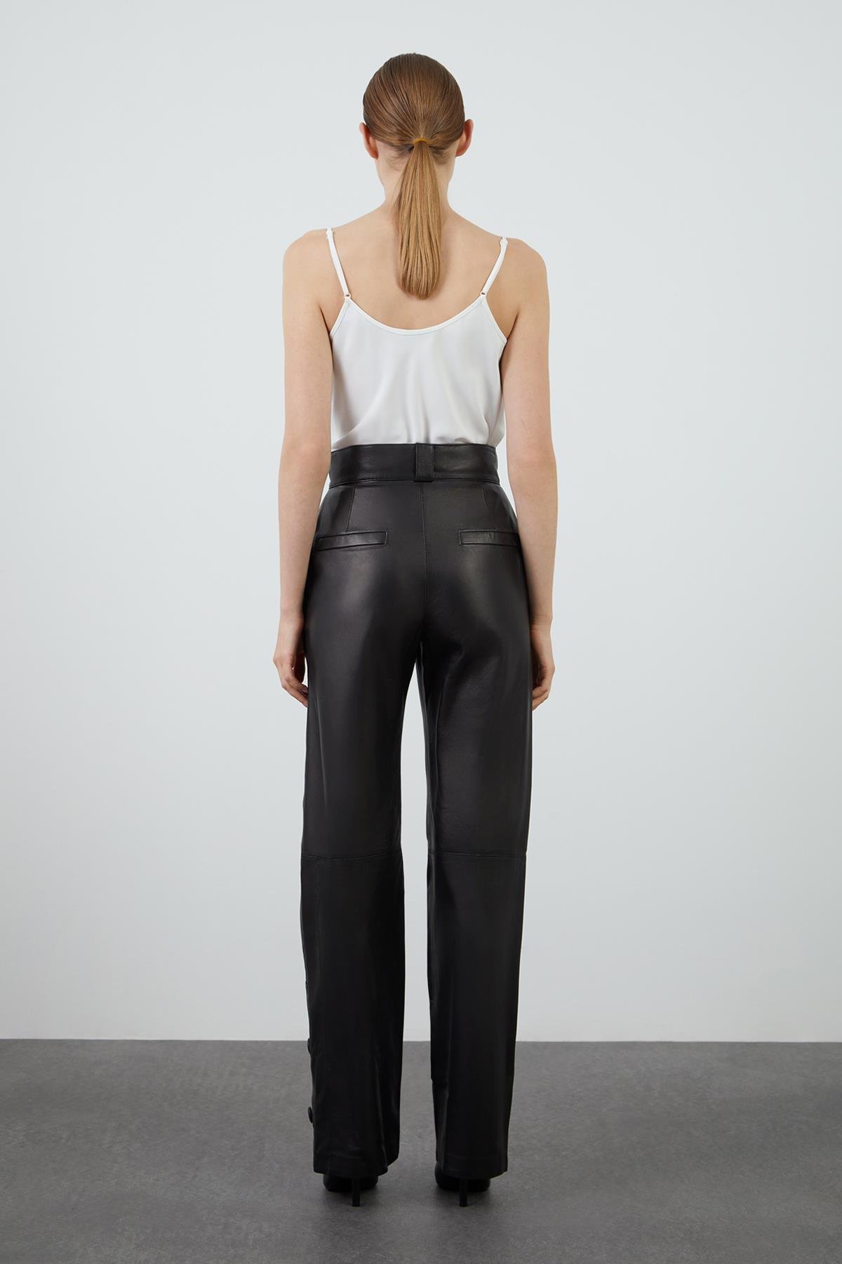 Yüksek Bel Paçaları Düğmeli Palazzo Deri Pantolon