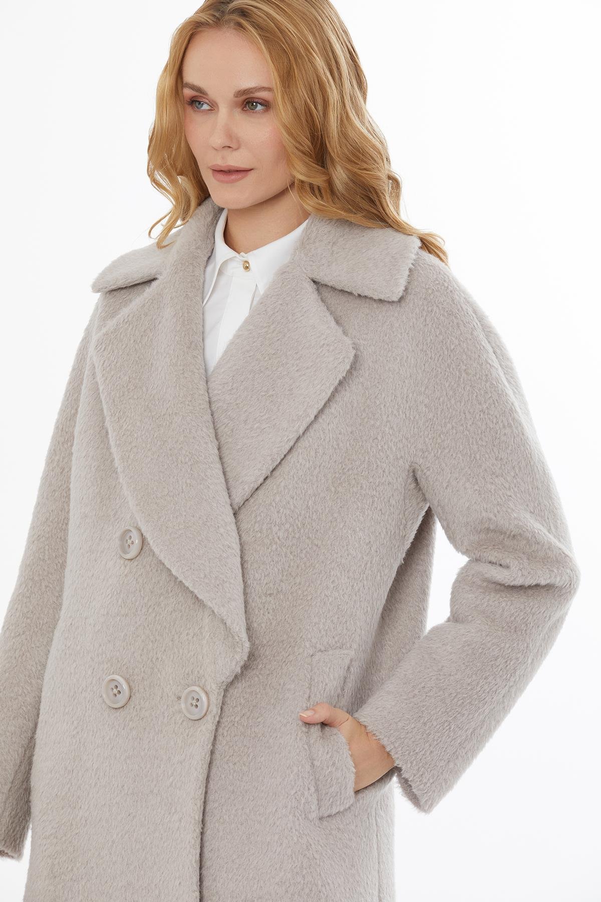 Yumuşak Dokulu Gri Kaşe Kaban