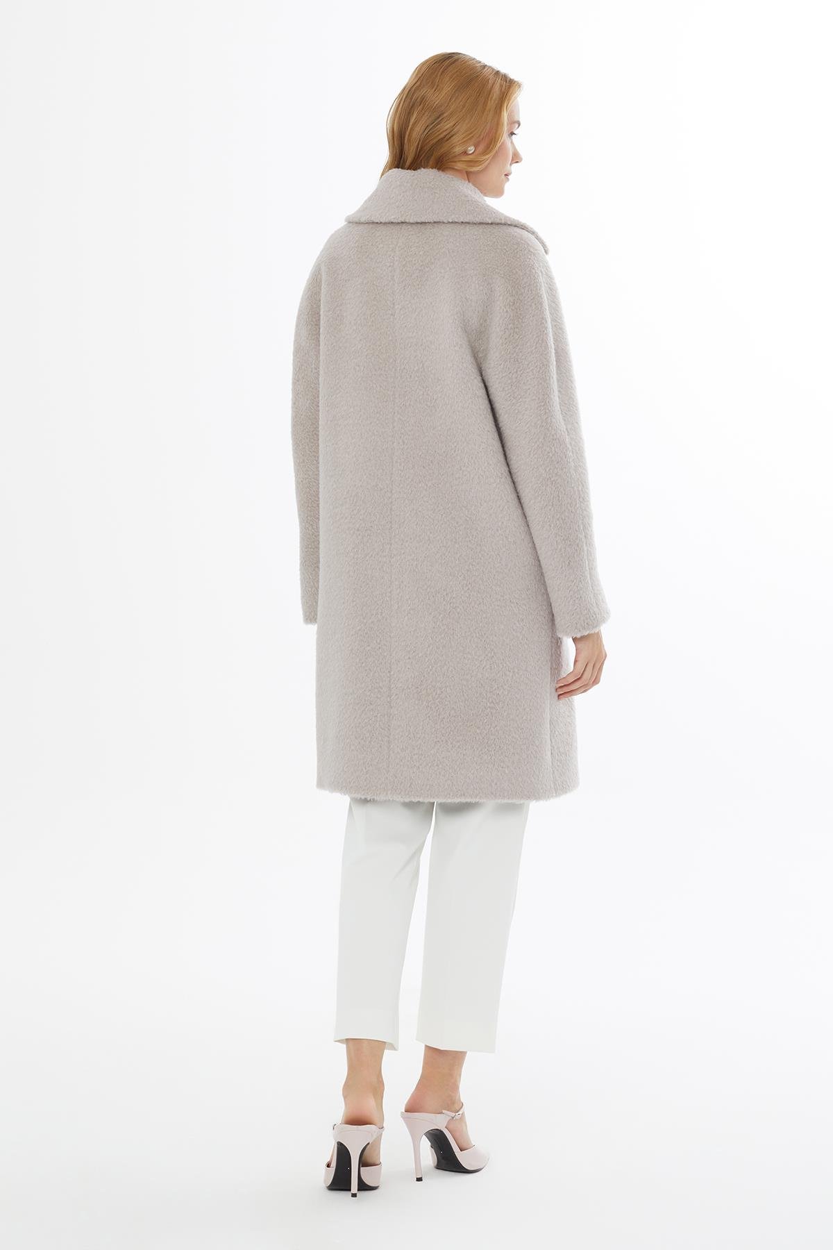 Yumuşak Dokulu Gri Kaşe Kaban