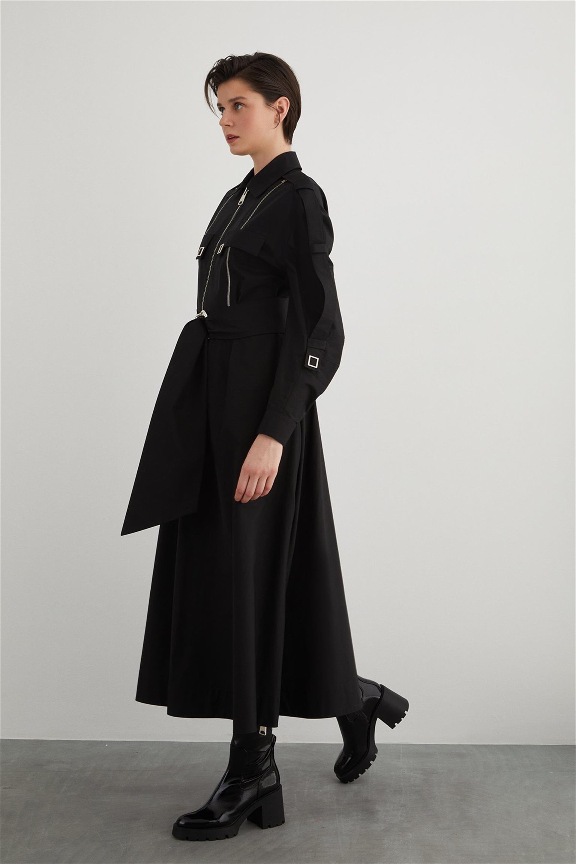 Fermuar Ve Kare Çıtçıt Detaylı Tokalı Seyyar Kuşak Elbise