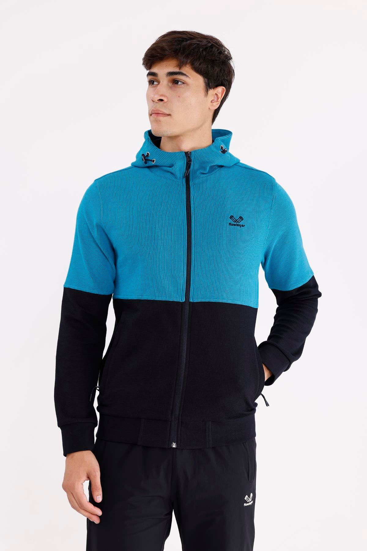 Blok Renkli Pıtırcık Yüzeyli Tam Fermuarlı Yan Cepli Esnek Manşetli Kapüşonlu Sweatshirt