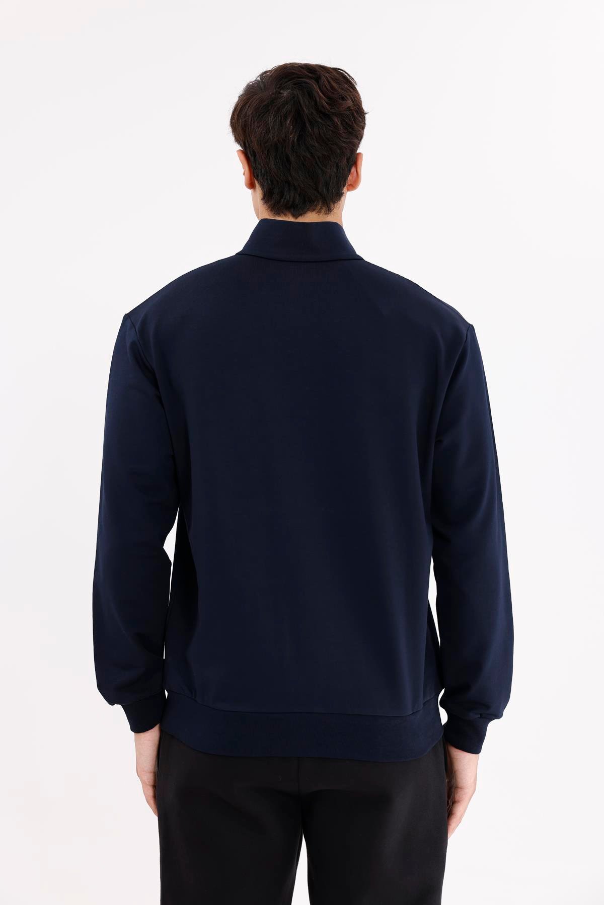 Cepli Dik Yaka Tam Fermuarlı Göğüs Arma Detaylı Rahat Kalıp Mevsimlik Sweatshirt