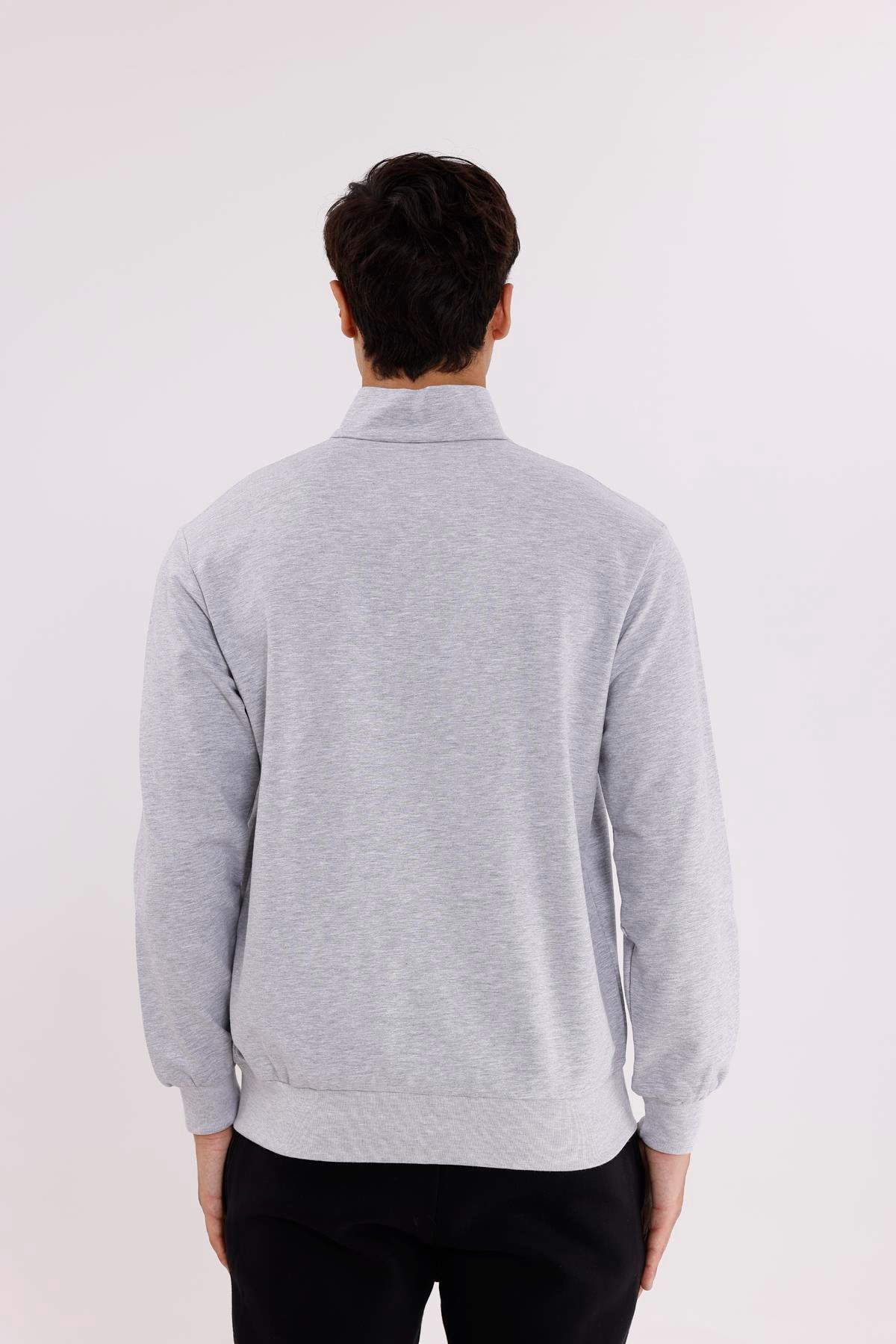 Cepli Dik Yaka Tam Fermuarlı Göğüs Arma Detaylı Rahat Kalıp Mevsimlik Sweatshirt