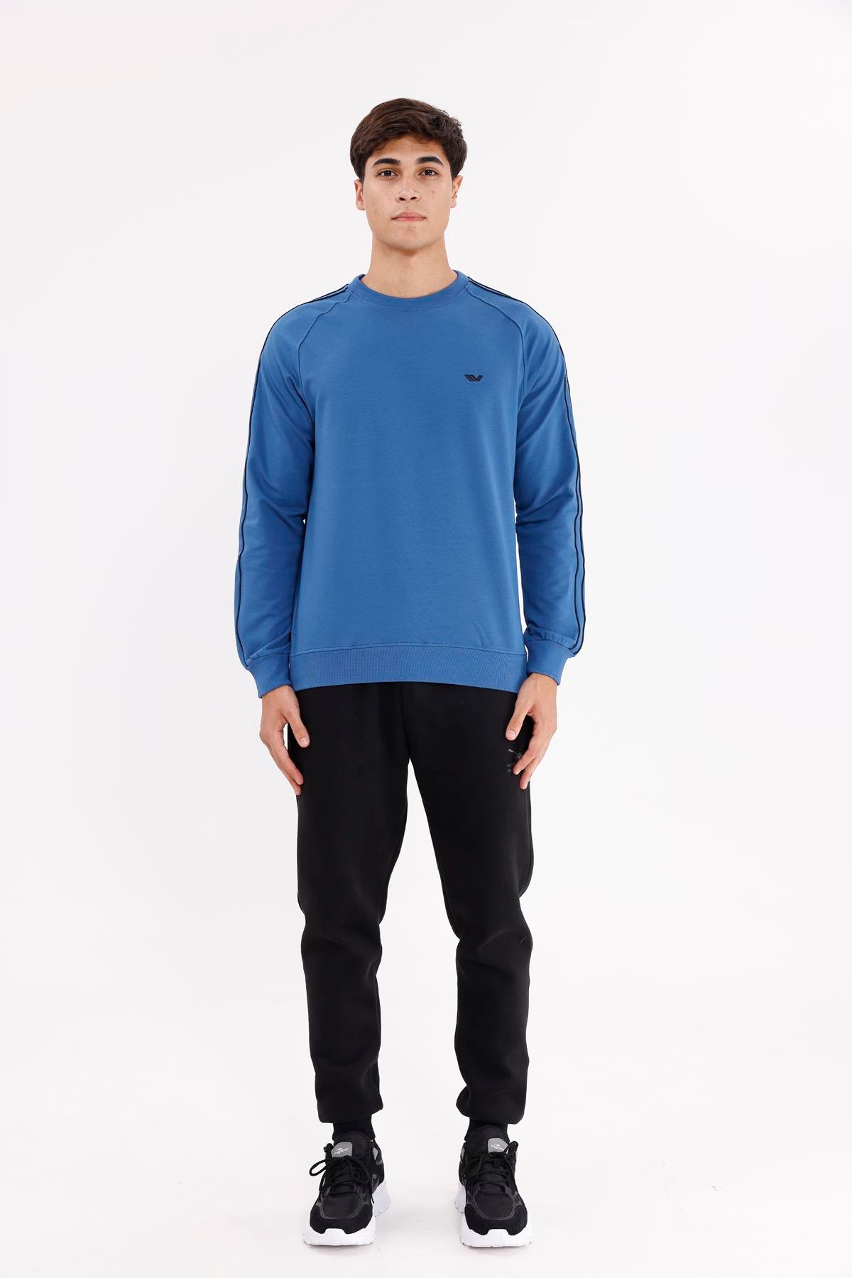 Çift Şeritli Raglan Kol Minimal Logolu Bisiklet Yaka Sweatshirt