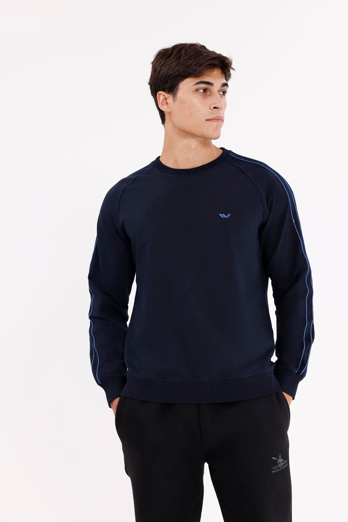 Çift Şeritli Raglan Kol Minimal Logolu Bisiklet Yaka Sweatshirt