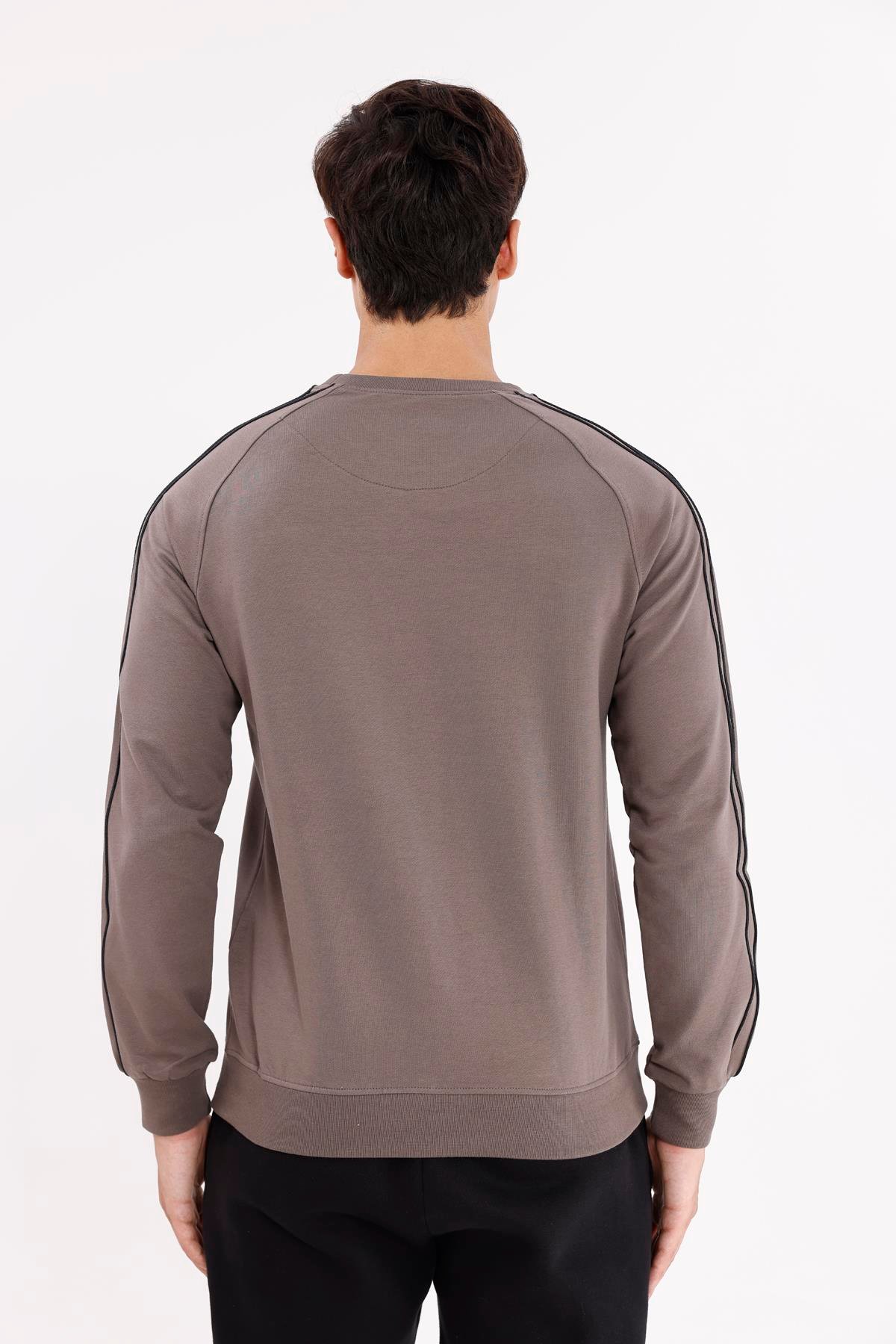 Çift Şeritli Raglan Kol Minimal Logolu Bisiklet Yaka Sweatshirt