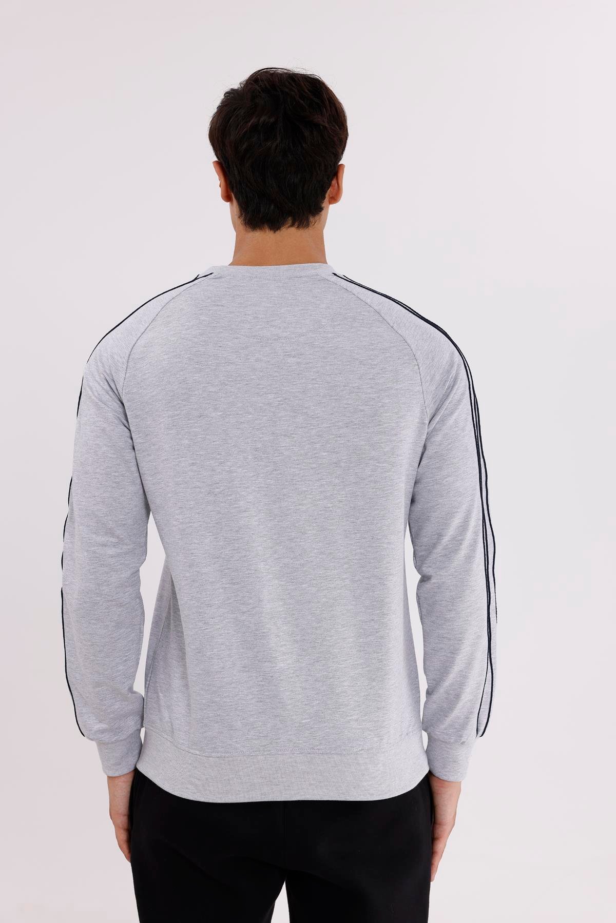 Çift Şeritli Raglan Kol Minimal Logolu Bisiklet Yaka Sweatshirt