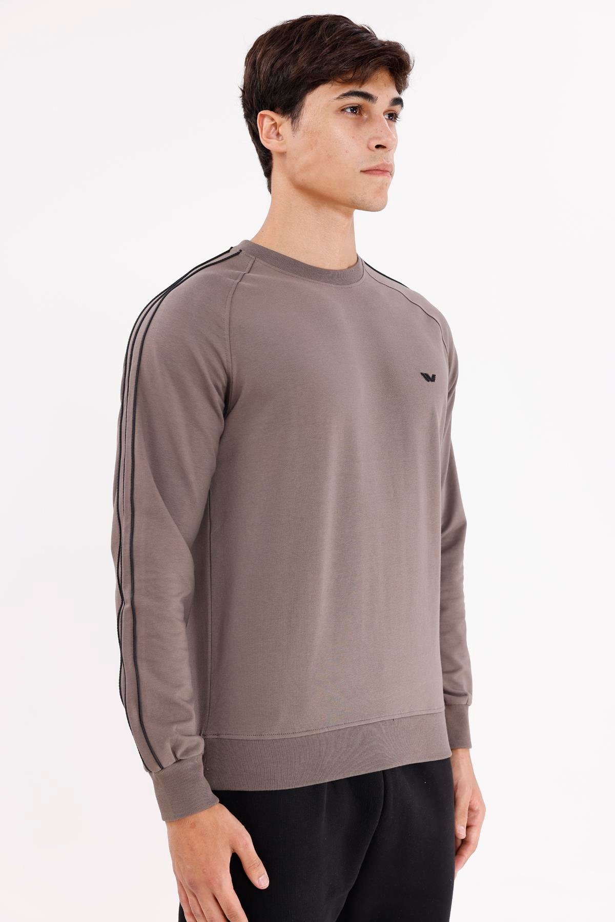 Çift Şeritli Raglan Kol Minimal Logolu Bisiklet Yaka Sweatshirt