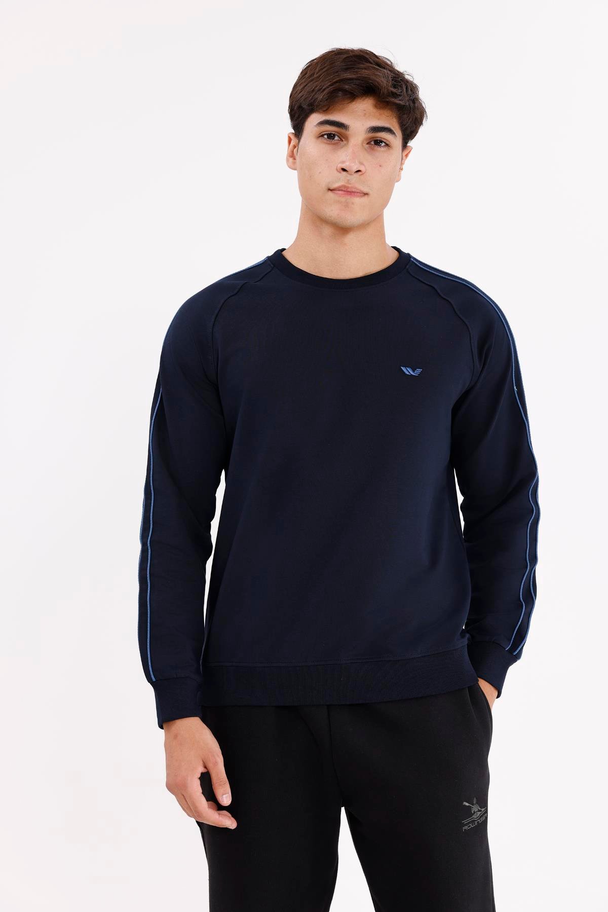 Çift Şeritli Raglan Kol Minimal Logolu Bisiklet Yaka Sweatshirt