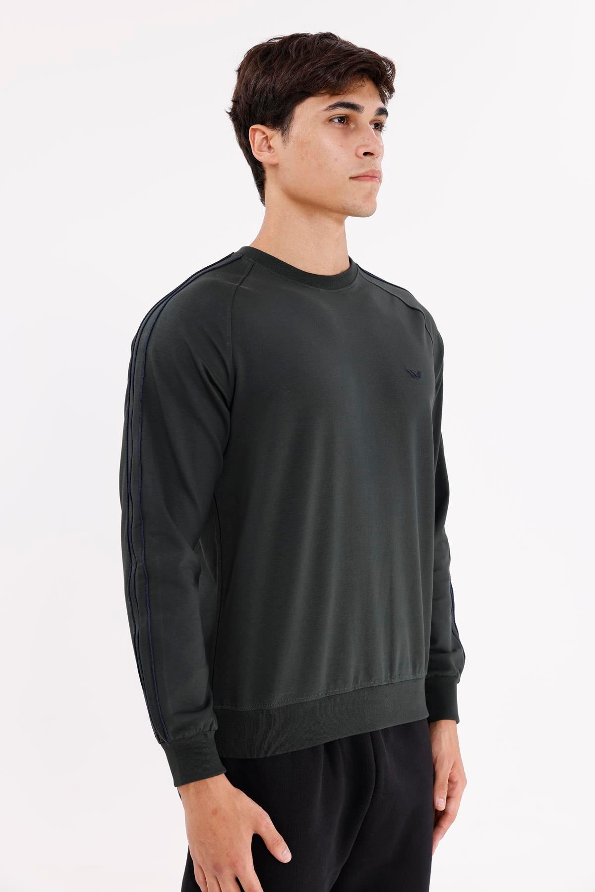 Çift Şeritli Raglan Kol Minimal Logolu Bisiklet Yaka Sweatshirt