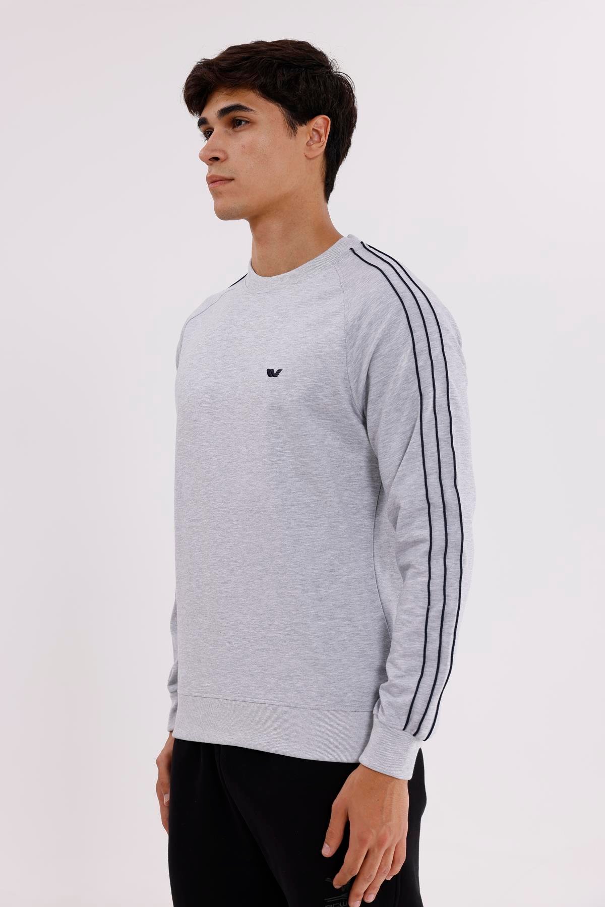 Çift Şeritli Raglan Kol Minimal Logolu Bisiklet Yaka Sweatshirt