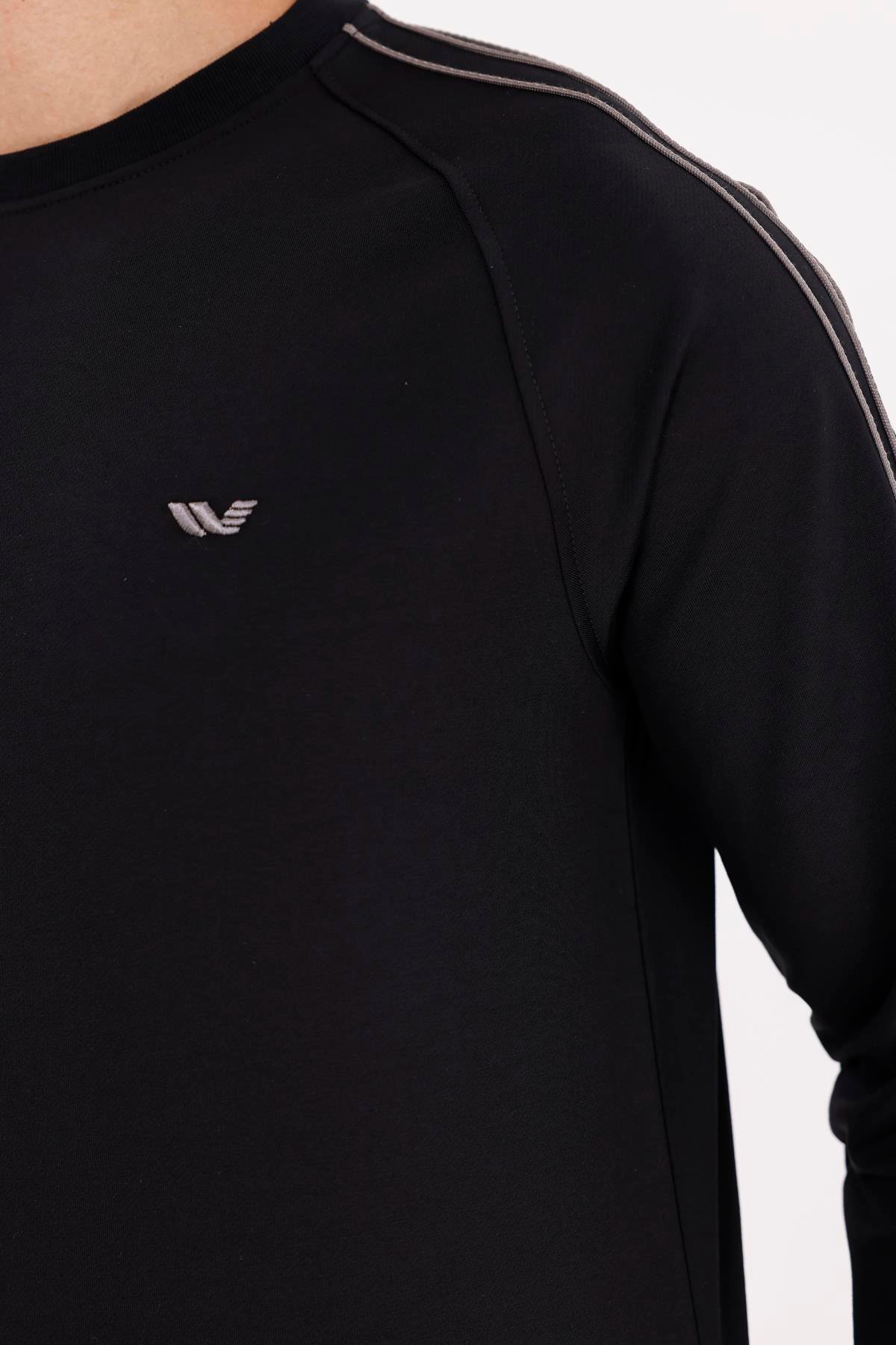 Çift Şeritli Raglan Kol Minimal Logolu Bisiklet Yaka Sweatshirt