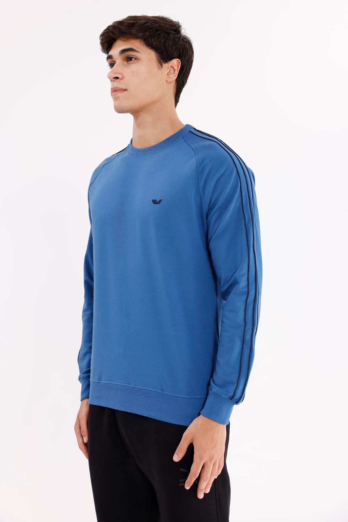 Çift Şeritli Raglan Kol Minimal Logolu Bisiklet Yaka Sweatshirt