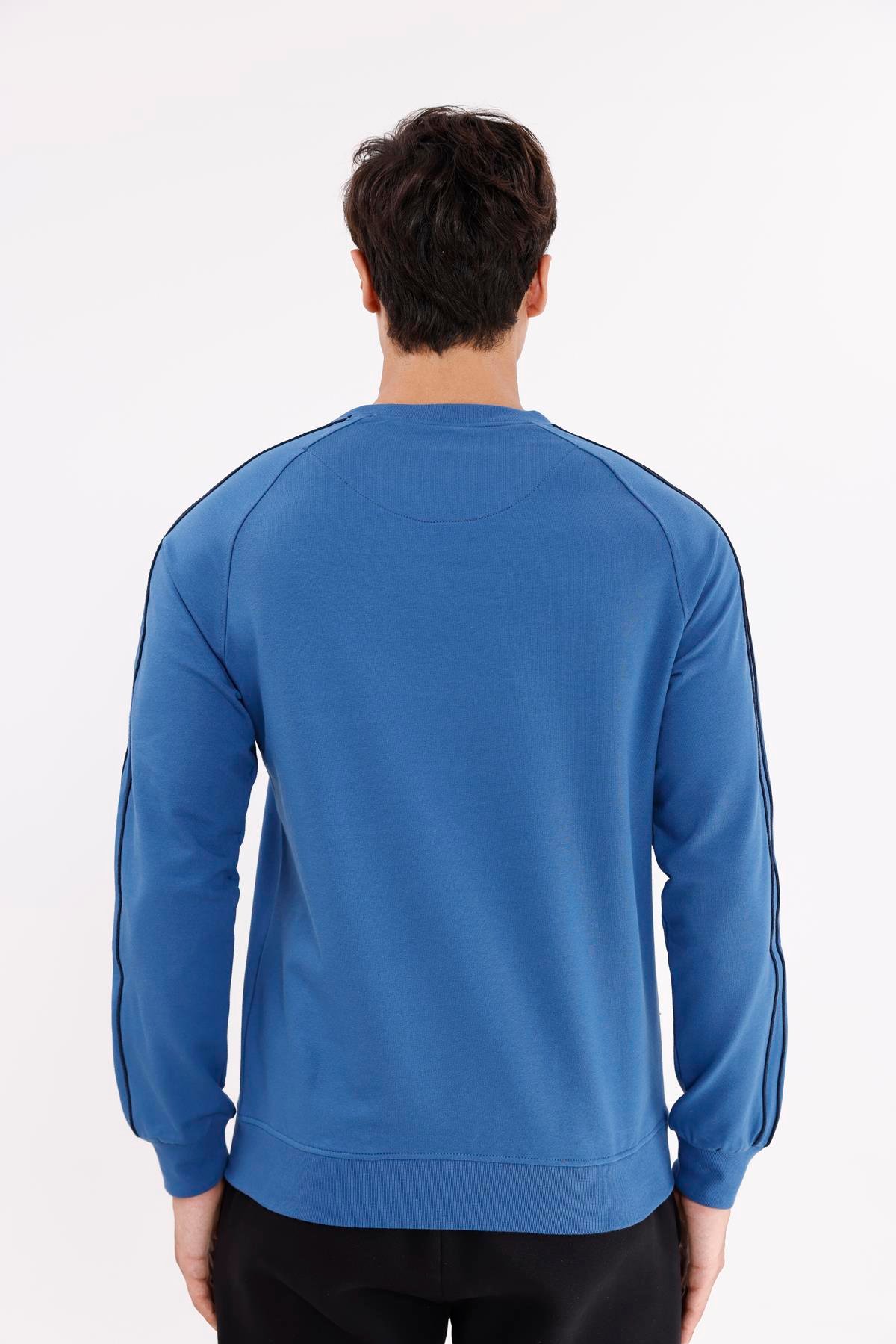 Çift Şeritli Raglan Kol Minimal Logolu Bisiklet Yaka Sweatshirt