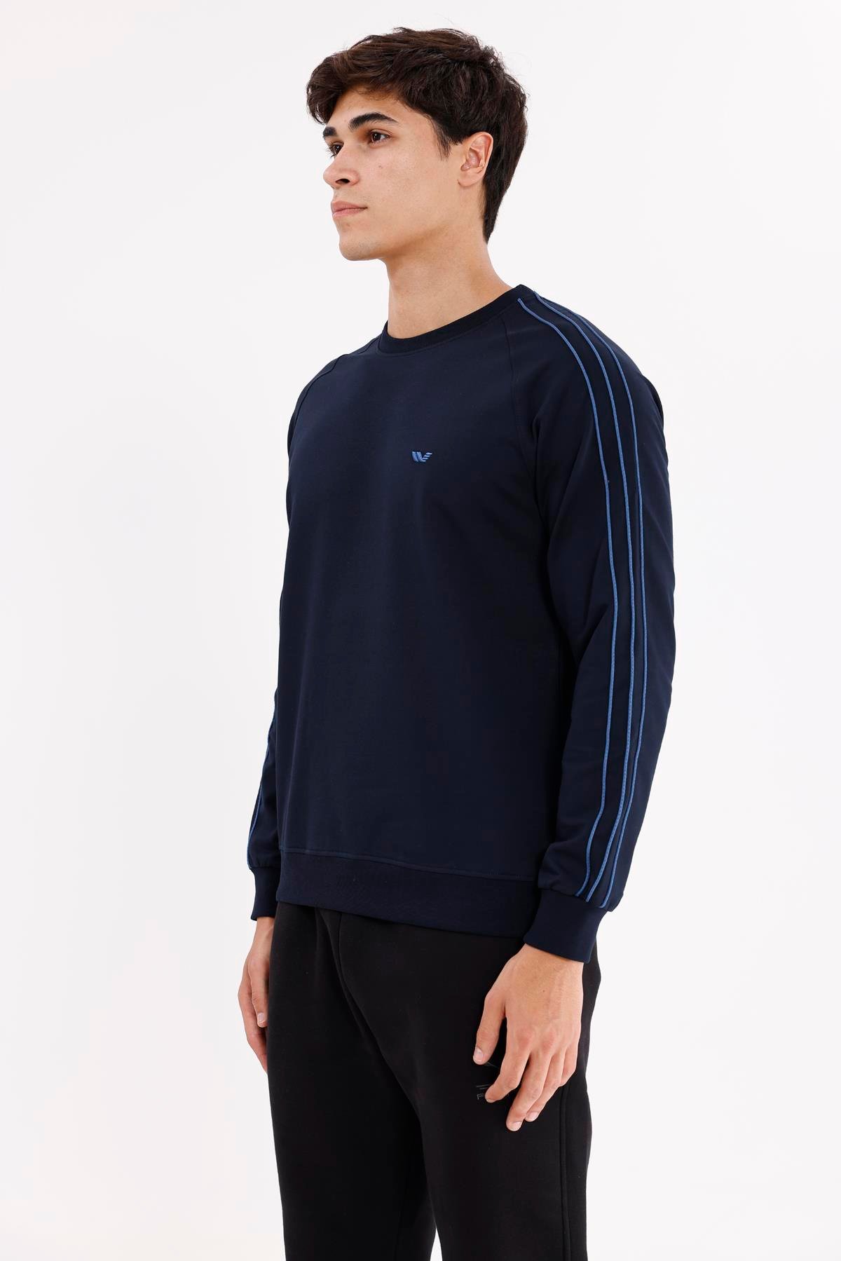 Çift Şeritli Raglan Kol Minimal Logolu Bisiklet Yaka Sweatshirt