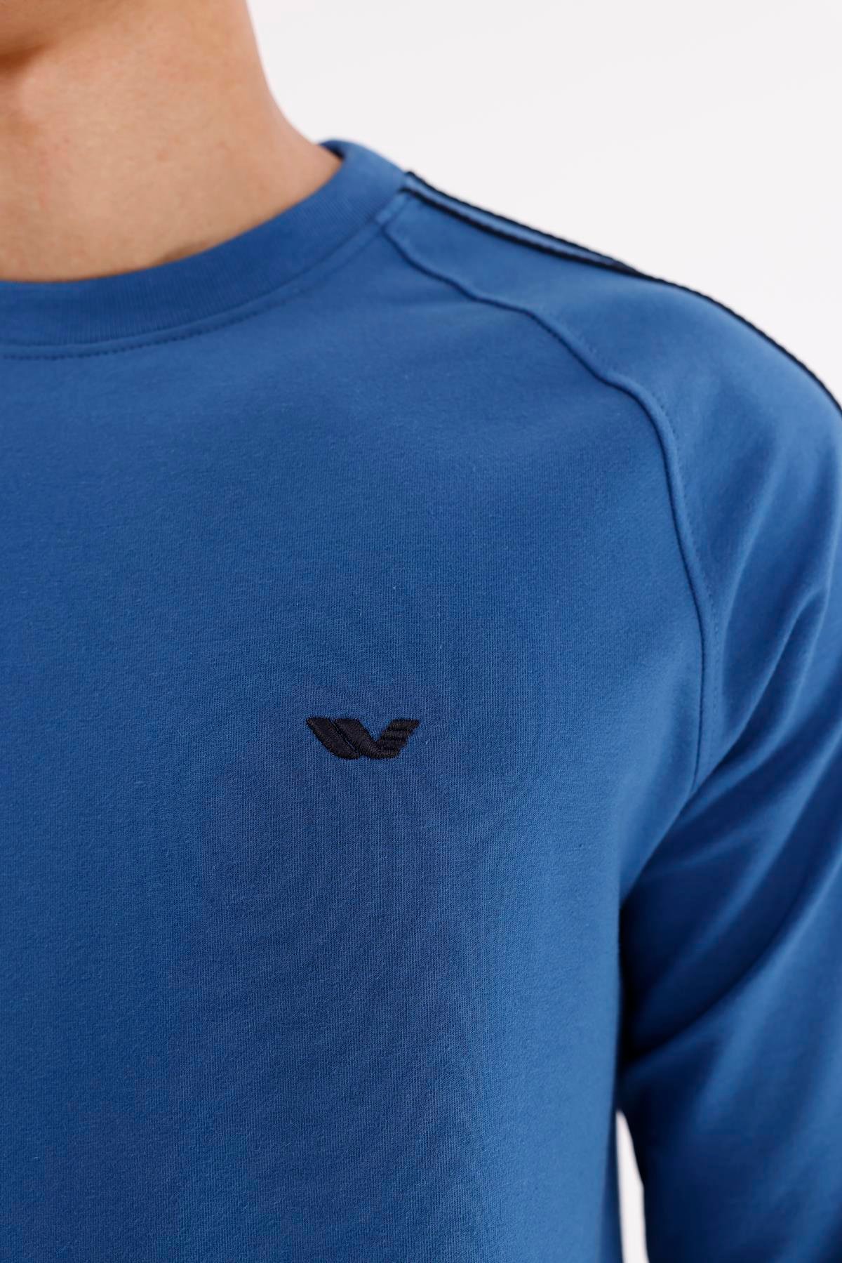 Çift Şeritli Raglan Kol Minimal Logolu Bisiklet Yaka Sweatshirt