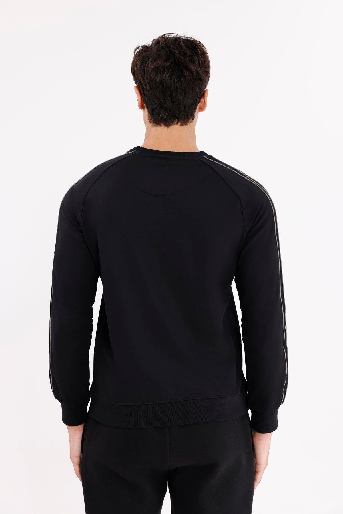 Çift Şeritli Raglan Kol Minimal Logolu Bisiklet Yaka Sweatshirt