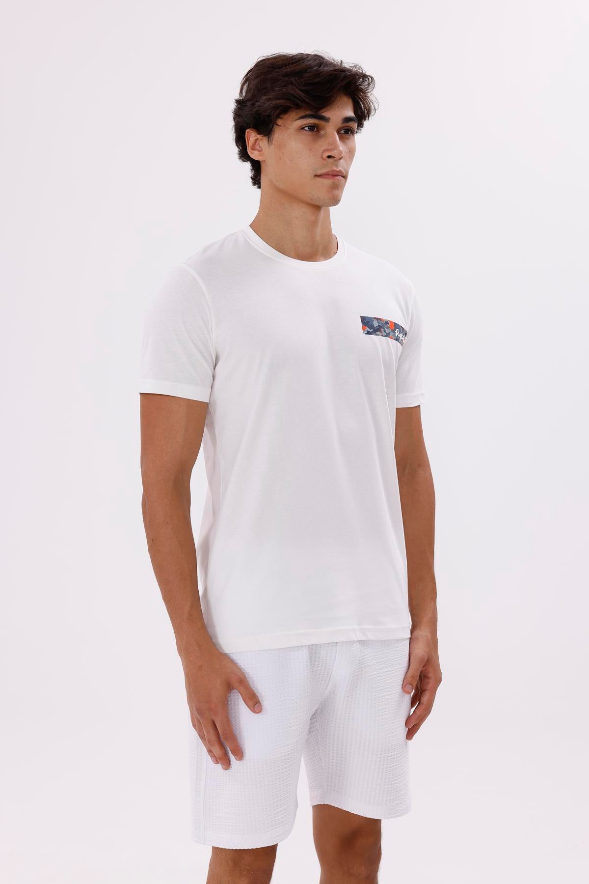 Göğüs Baskı Detaylı Bisiklet Yaka Kısa Kollu Rahat Kalıp Pamuklu Spor Tişört