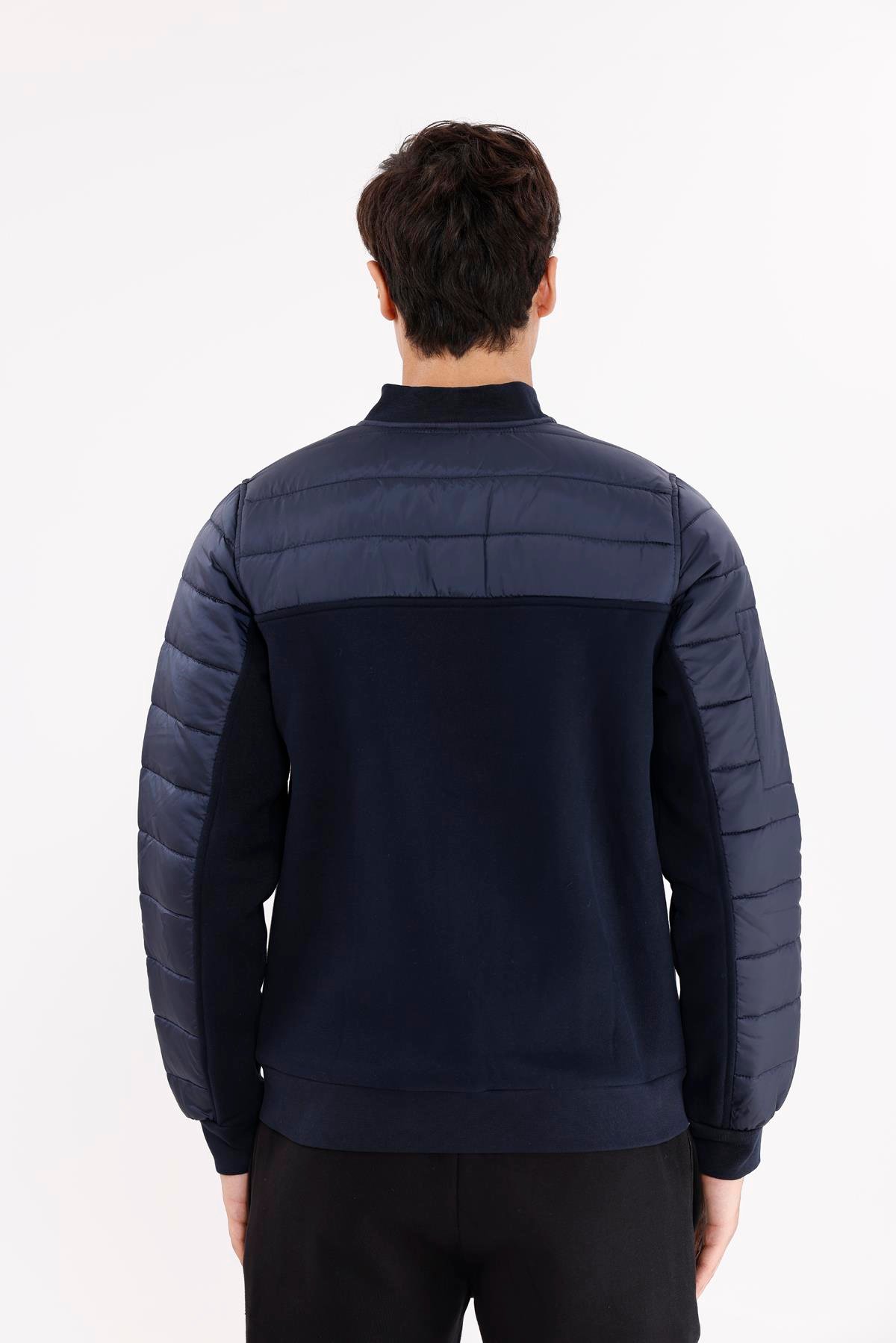 Kapitone Ön Panel Detaylı Polo Yakalı Cepli Rahat Kalıp Uzun Kollu Sweatshirt