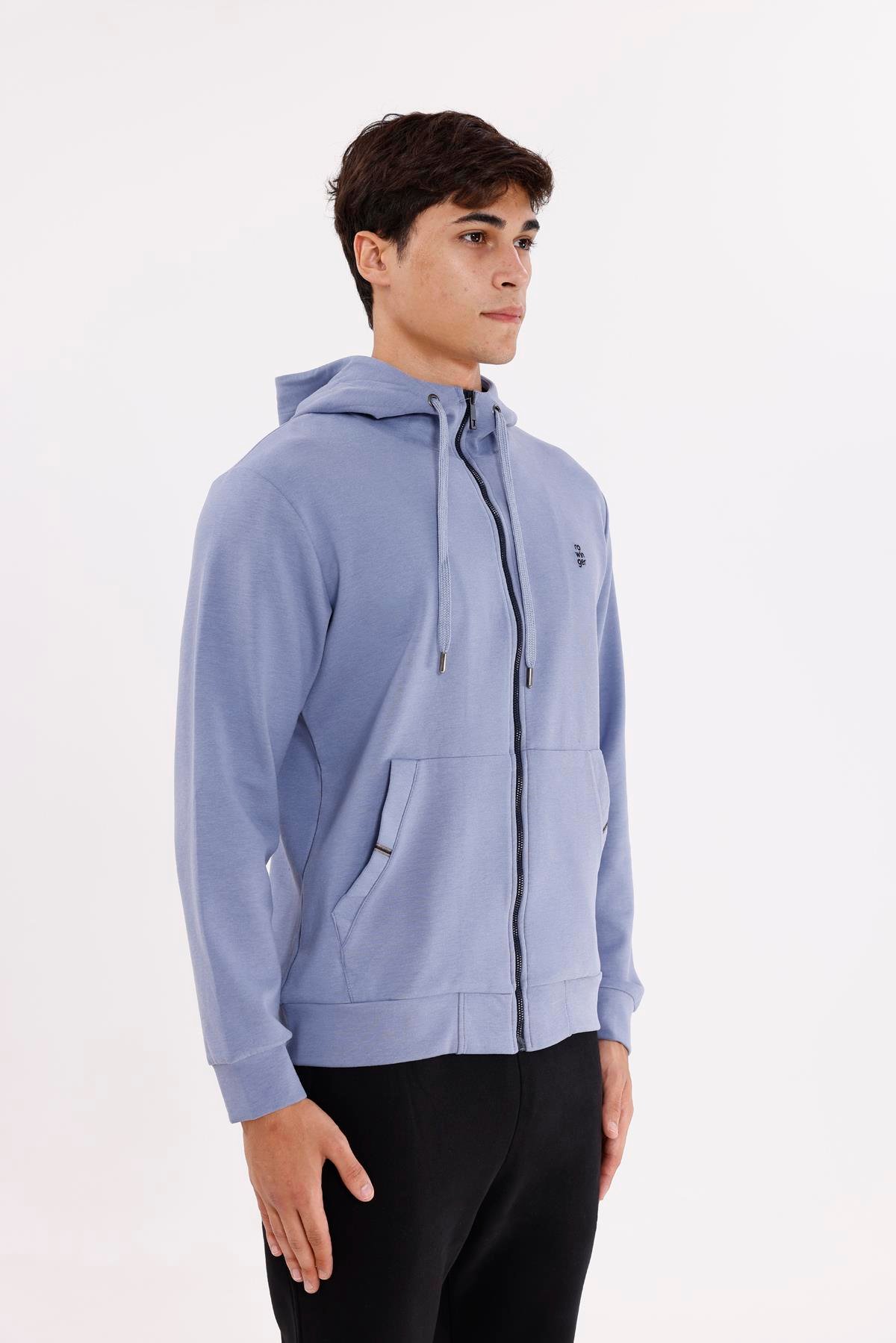 Metal Uçlu Kordonlu Tam Fermuarlı Bölmeli Ön Cepli Küçük Nakış Logolu Rahat Kalıp Mevsimlik Kapüşonlu Sweatshirt