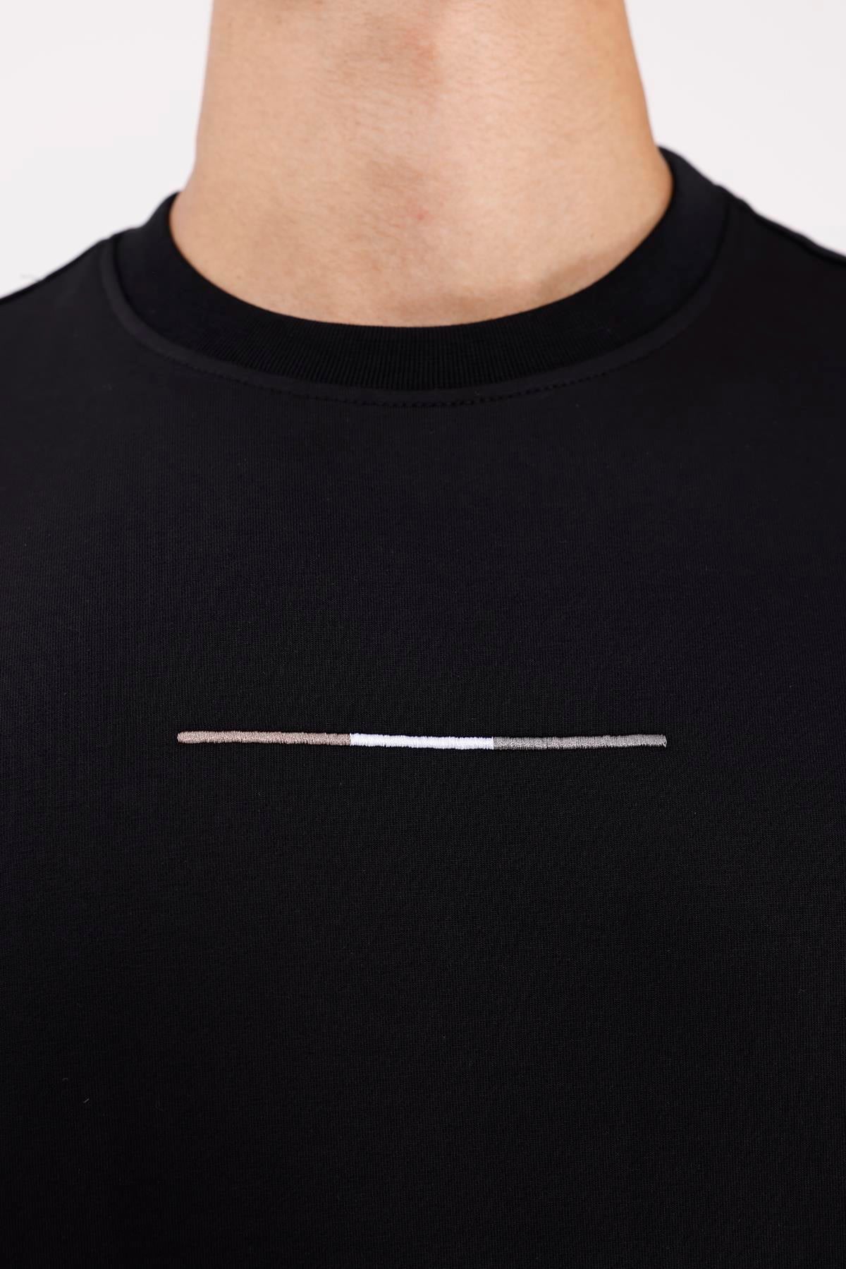 Minimal Göğüs İşlemeli Rahat Kalıp Esnek Manşetli Mevsimlik Bisiklet Yaka Sweatshirt