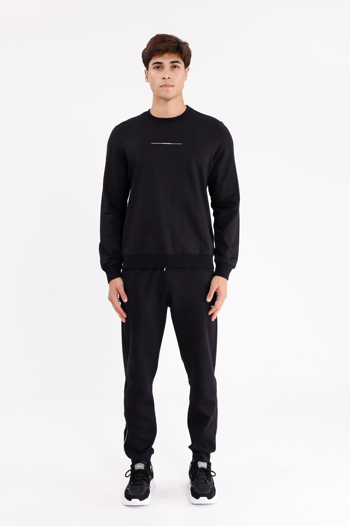 Minimal Göğüs İşlemeli Rahat Kalıp Esnek Manşetli Mevsimlik Bisiklet Yaka Sweatshirt